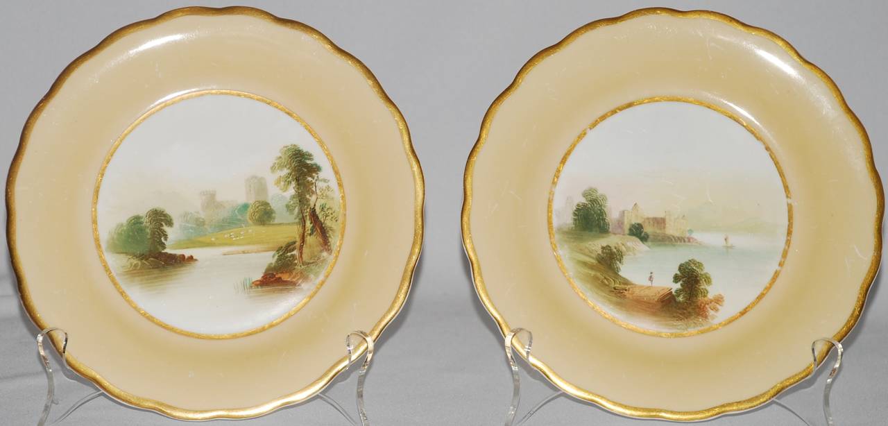 19th Century Set of 12 Gilt-Rimmed Dessert Plates and Cake Stand with Scottish Scenes For Sale