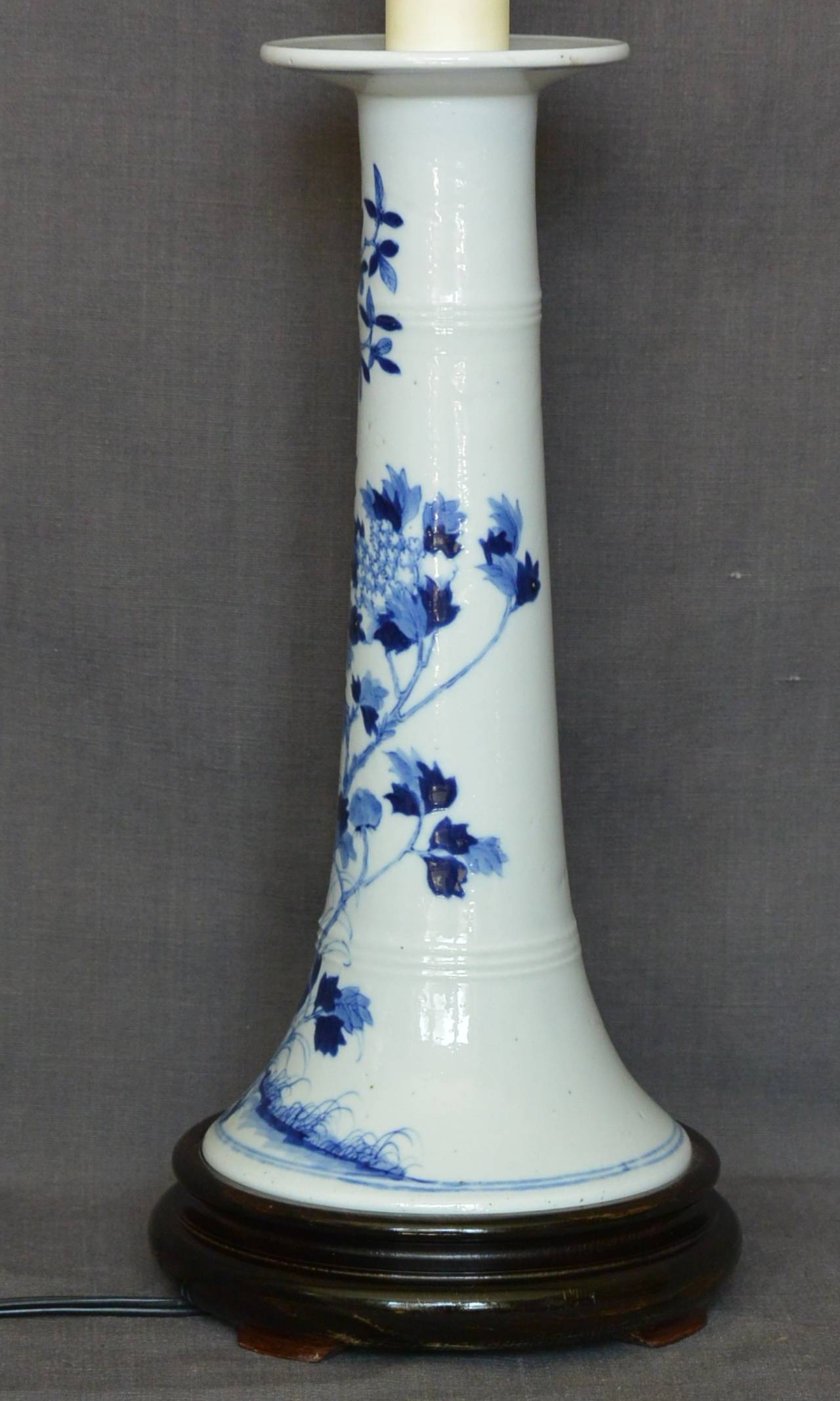 Chinois Lampe bougeoir bleue et blanche en vente