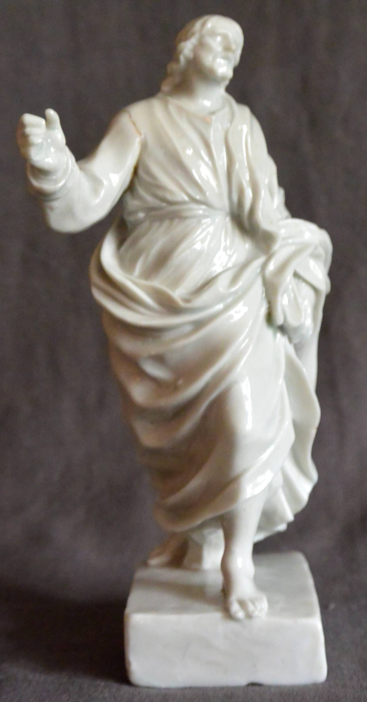XVIIIe siècle Sculpture en porcelaine blanche « St. John the Revelator » en vente