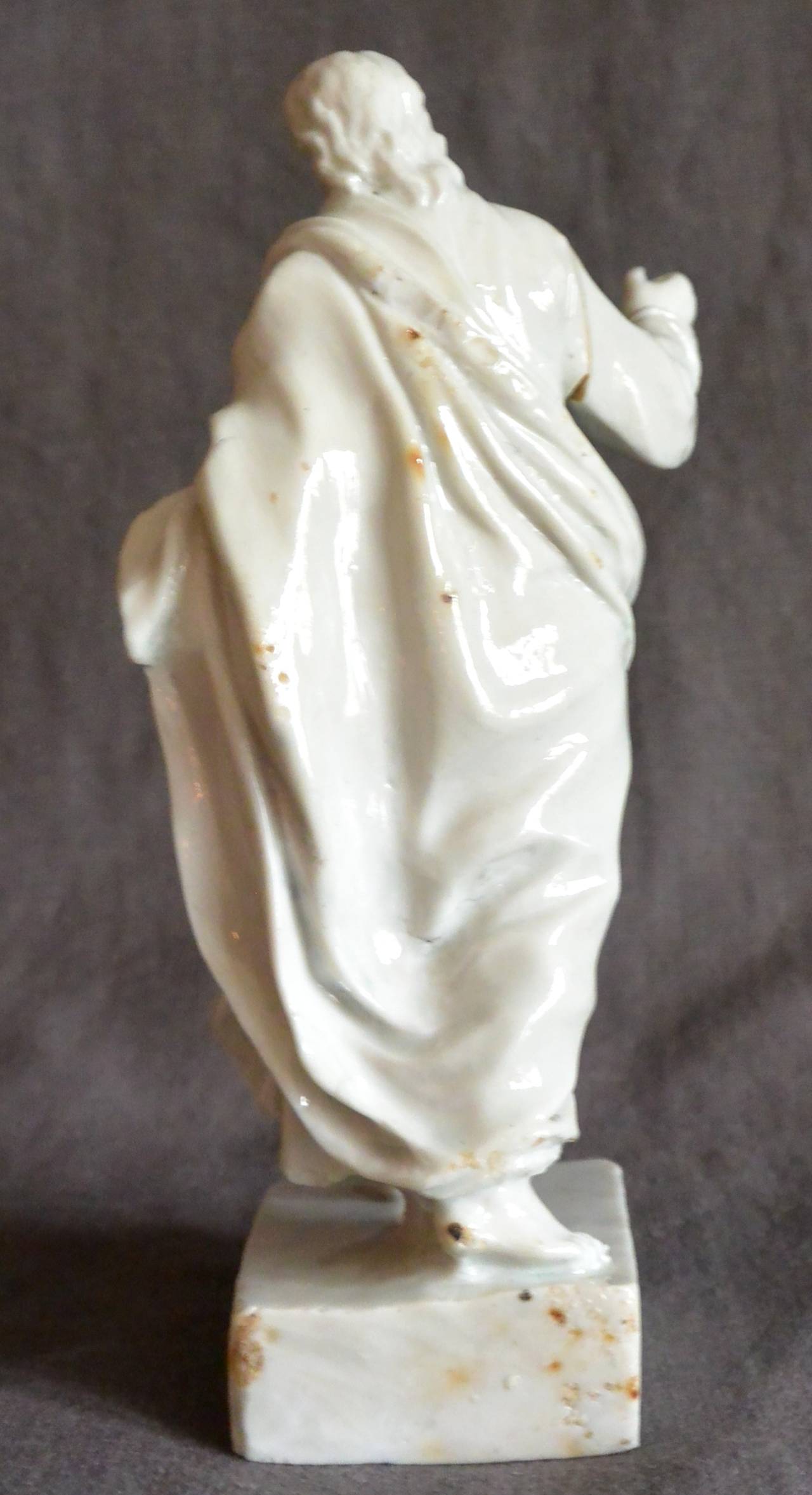 italien Sculpture en porcelaine blanche « St. John the Revelator » en vente