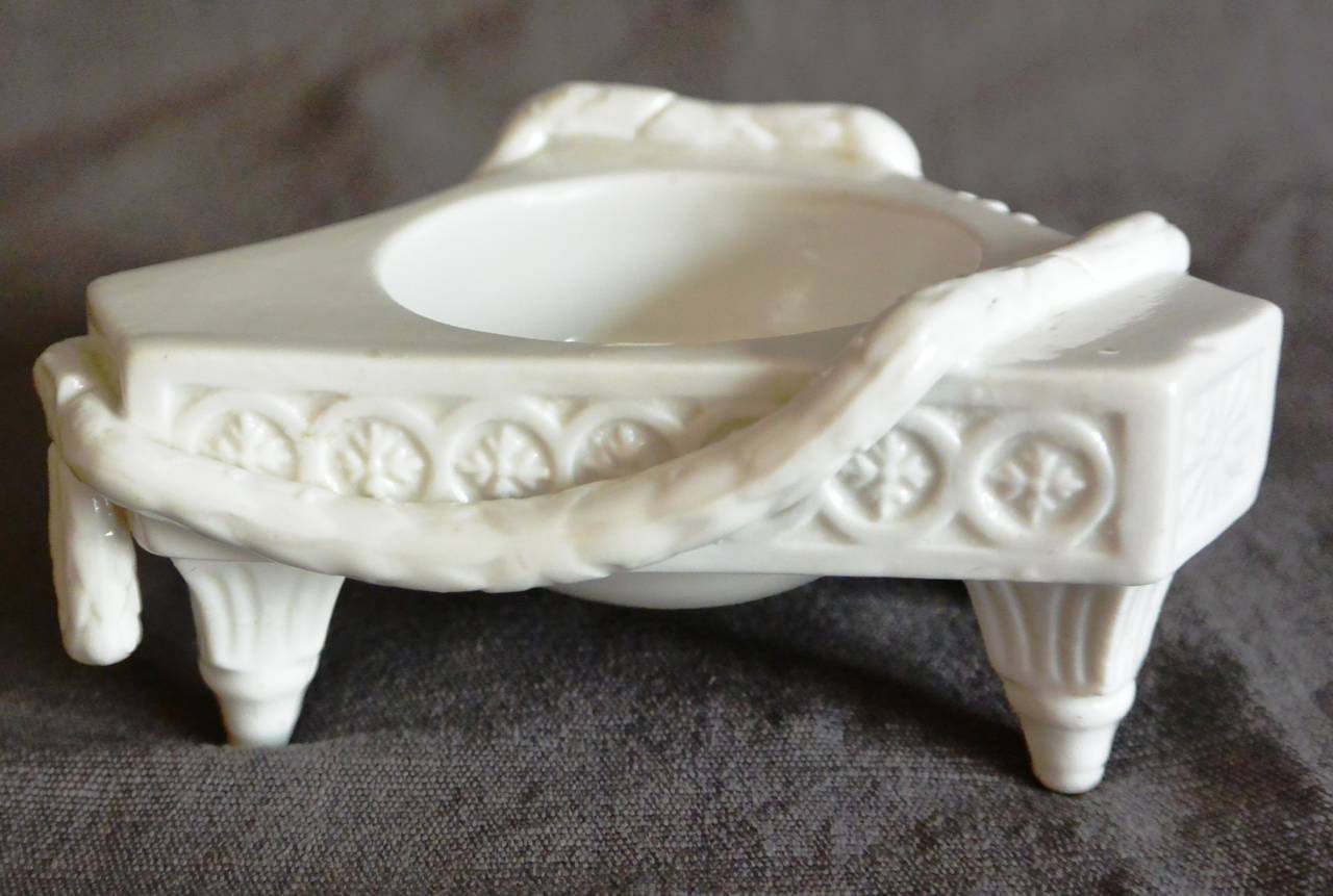 Neoclassical White Porcelain Salt Dish In Good Condition For Sale In New York, NY