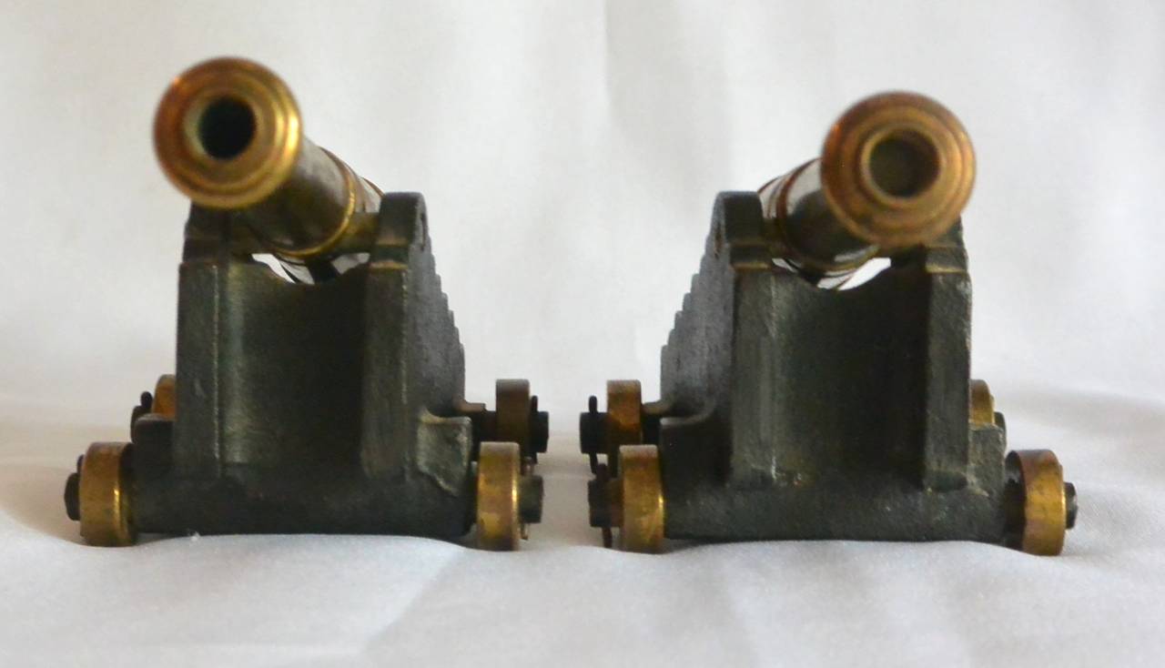 Pair Model American Cannons In Good Condition In New York, NY