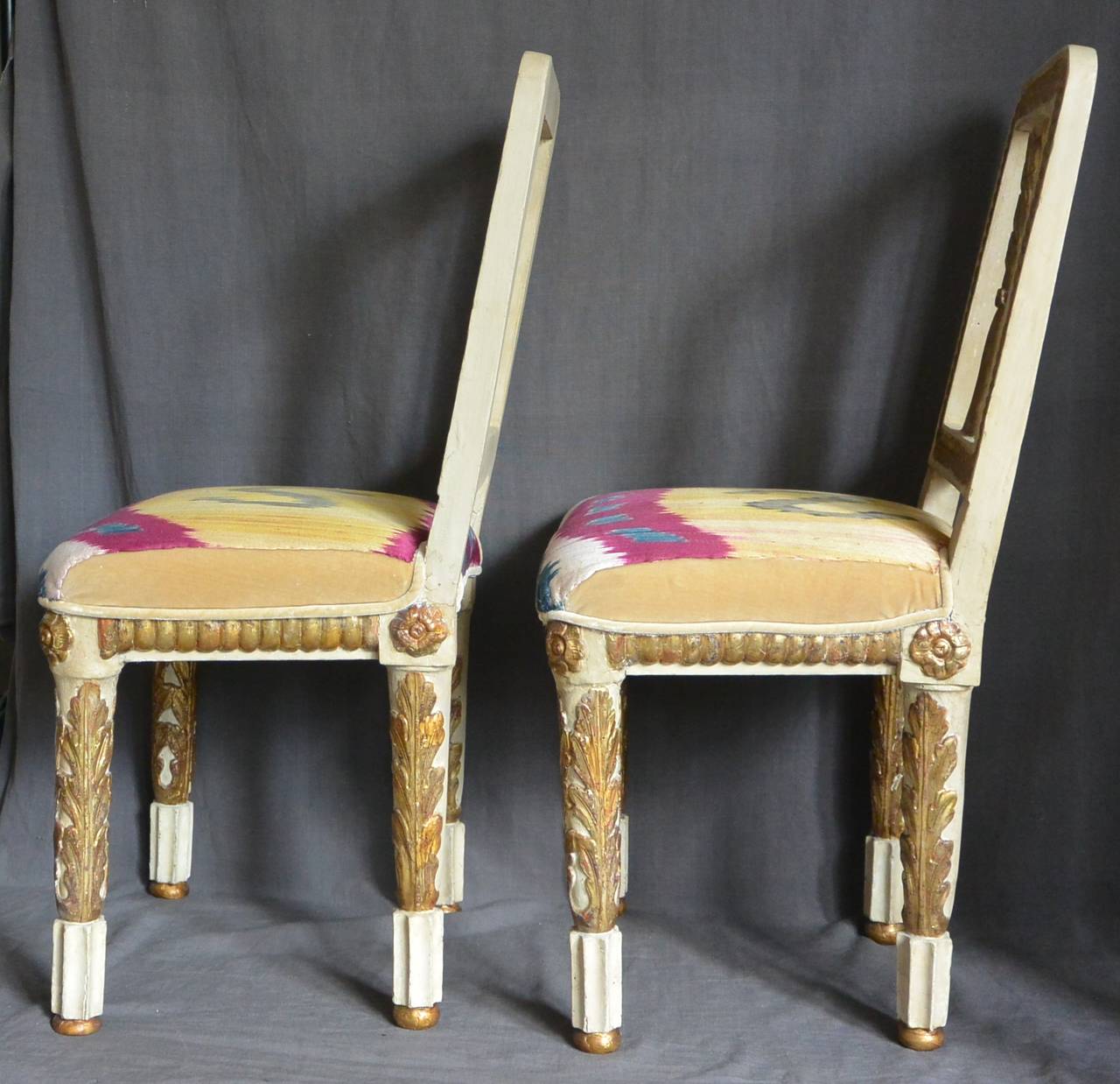 Pair of Italian Side Chairs In Excellent Condition In New York, NY