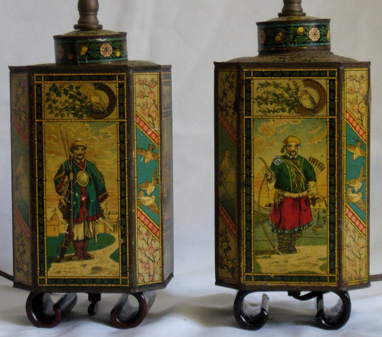 Pair of Chinoiserie Tea Tin Lamps In Good Condition In New York, NY