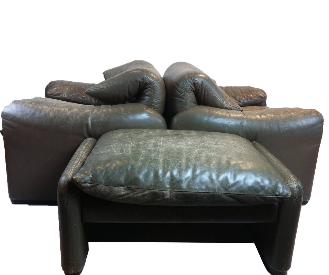 Italian Pair of Lounge Chairs with Ottoman by Vico Magistretti for Cassina