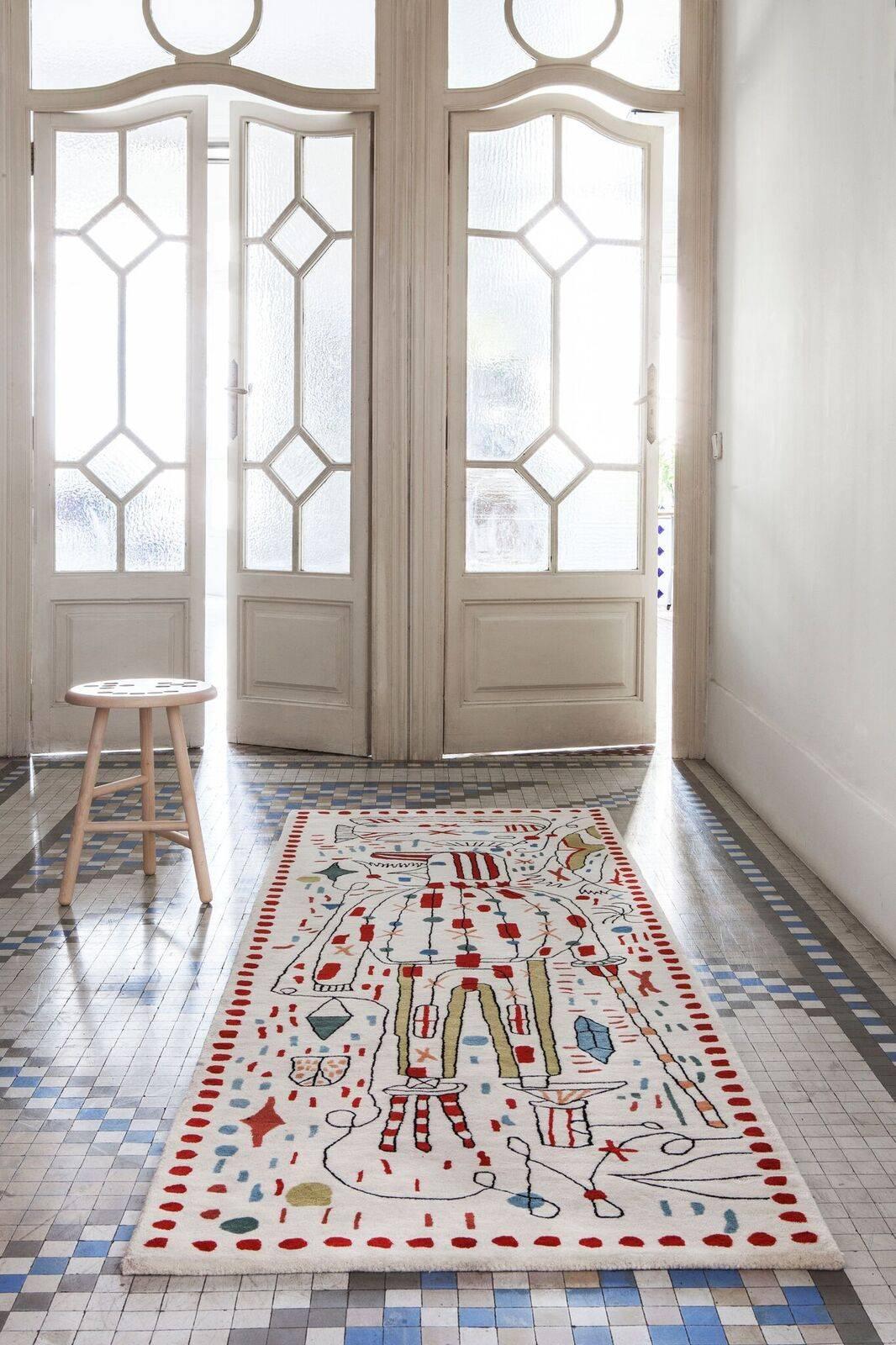 This is one of three wool rugs in Nanimarquina's Nani x Hayon collection designed by Jaime Hayon. Created with the hand tufting technique, a manually operated pistol injects pieces of wool, intuitive and fluid lines are achieved, as well as an