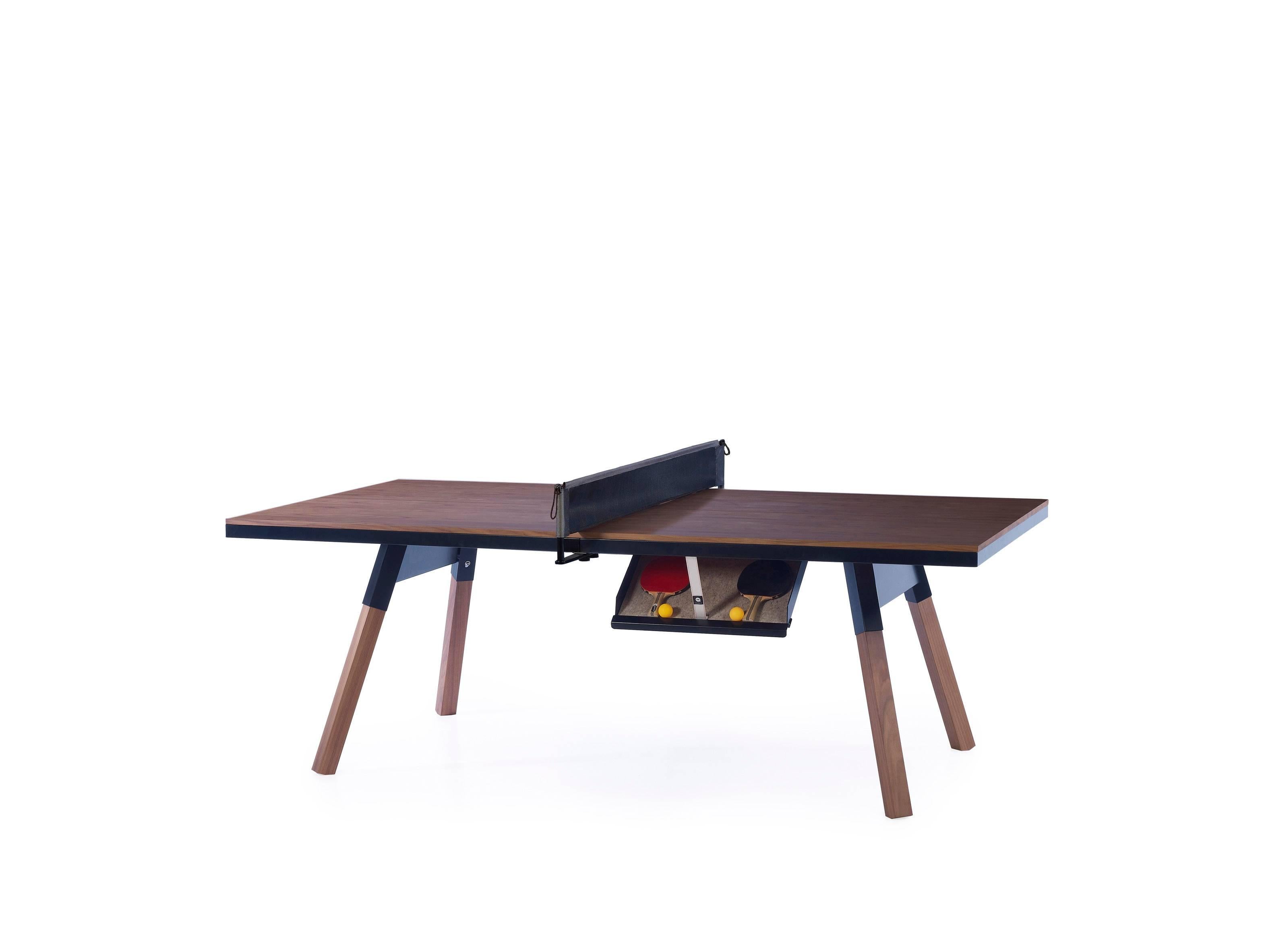 With our wood topped Medium You and Me ping-pong table, we’ve taken our playful attitude indoors. Wood offers comfort and elegance, while sportiness blends in seamlessly in new settings. There’s a place for everything with a You and Me. There’s a