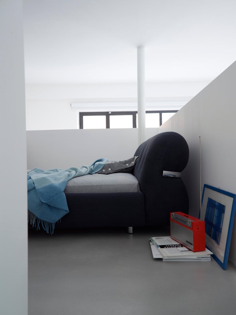 nube italia track bed in dark blue and silver fabric by kemistry of