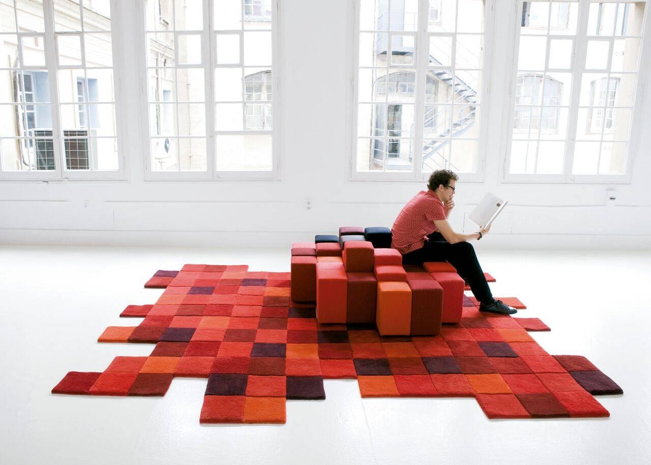 Modern Do-Lo-Rez 1 Red Hand-Tufted New Zealand Wool Area Rug by Ron Arad in Stock For Sale