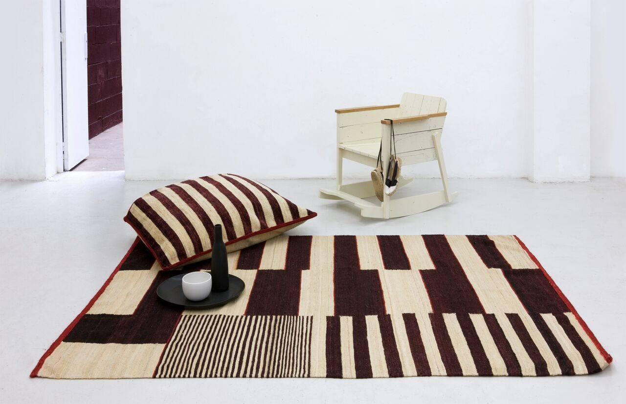 Inspired by rugs from long ago, this collection revisits the original essence, focusing on texture and usage through the Kilim technique.

Originally, rugs were used to protect people from direct contact with the ground. Entire communities and