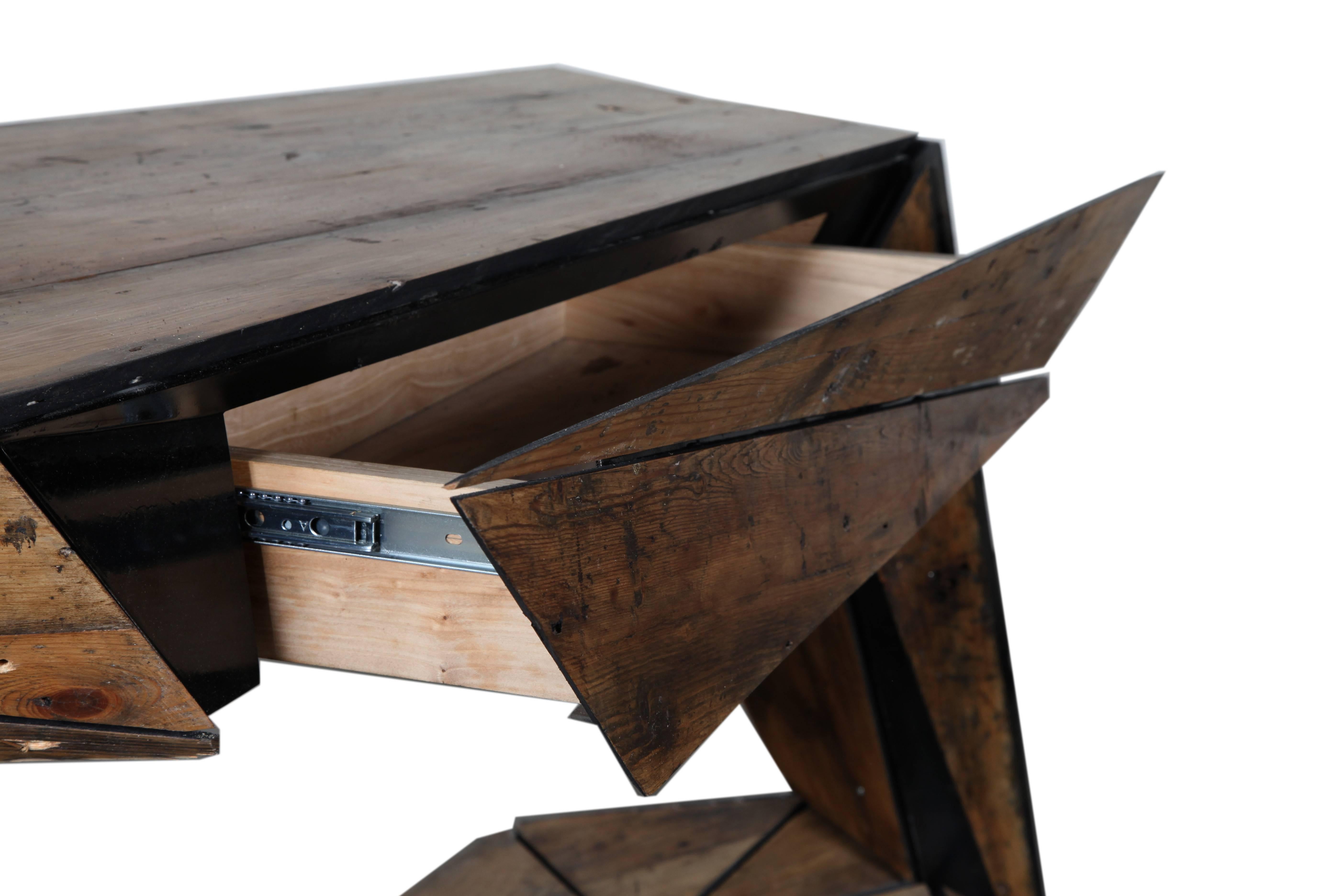 Zwei-Schreibtisch-Set aus italienischem handgefertigtem Pinus Cembra aus dem 18. Jahrhundert und Stahl, hergestellt in Italien im Angebot 1