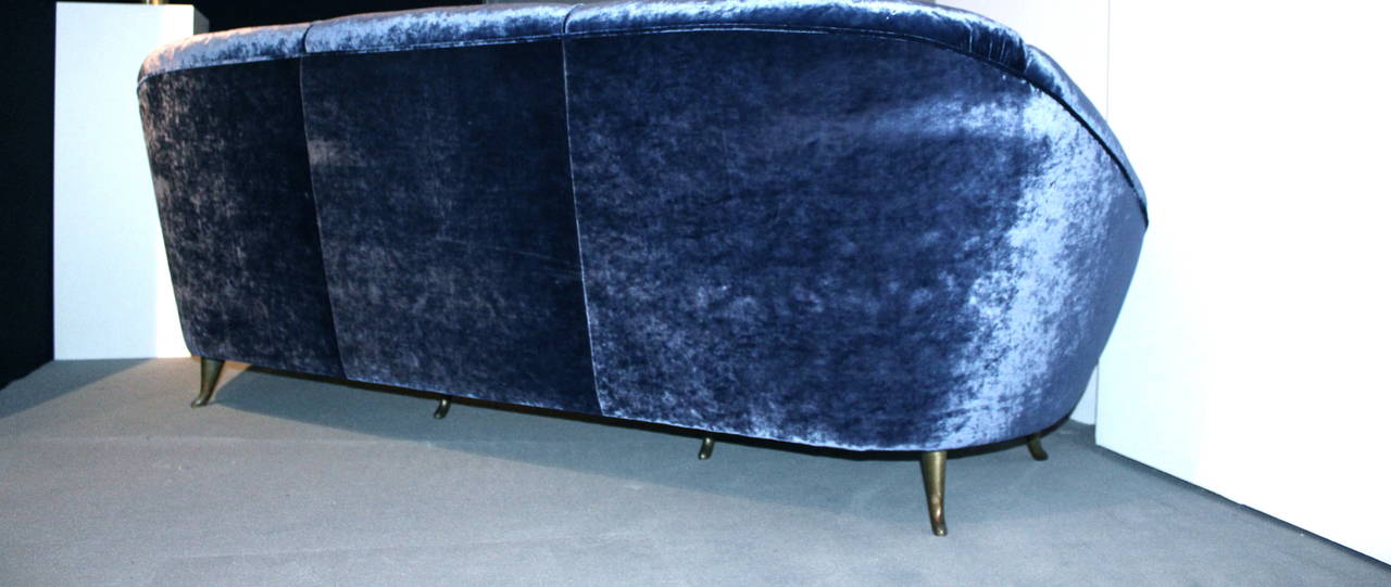 Italian Elegant Sofa by Gio Ponti, Italy, 1950, for ISA, Bergame, Italy For Sale