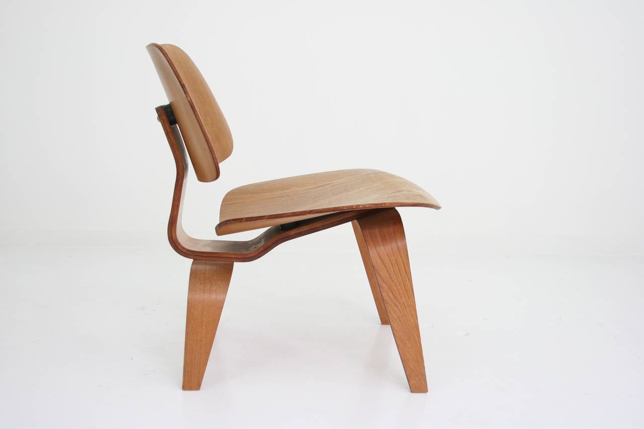 Chaise longue LCW par Charles and Ray Eames, Evans Products