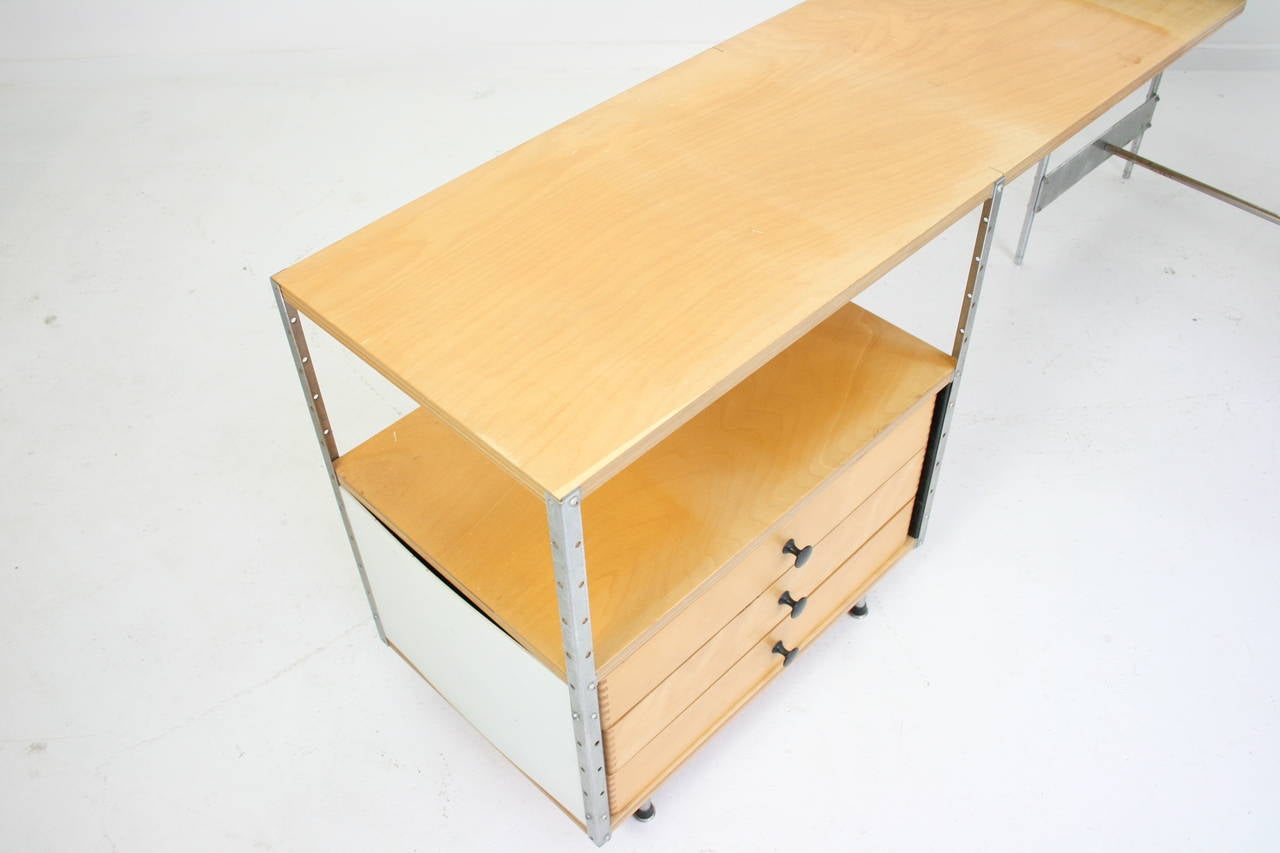 Original Early Second Generation Eames ESU Desk with Return In Excellent Condition In Chicago, IL