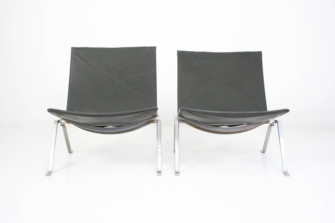 Mid-Century Modern Pair of Pk22 Lounge Chairs by Poul Kjaerholm for E. Kold Christensen