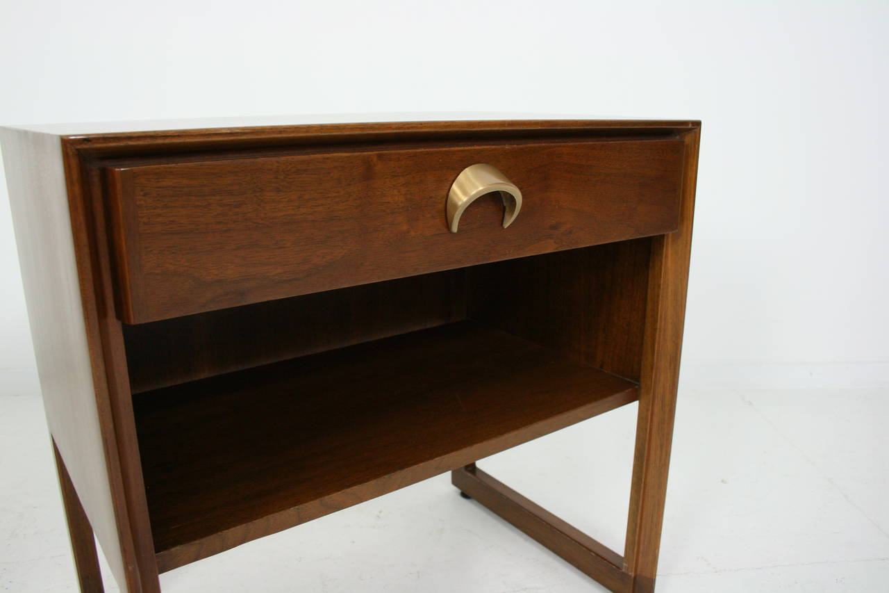 Jens Risom Walnut Bedside Tables In Excellent Condition In Chicago, IL