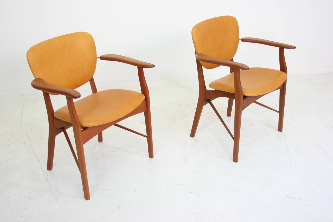 Rare Set of Eight Finn Juhl Niels Vodder Leather and Teak Dining Chairs 2