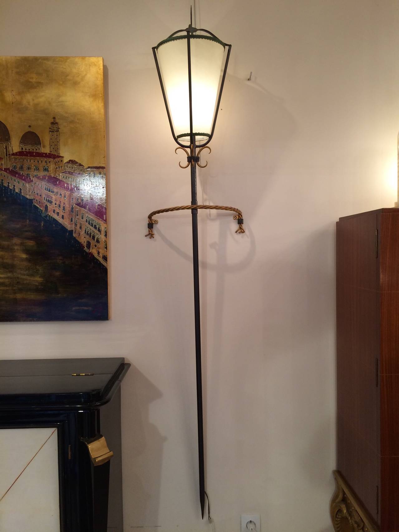Pair of big sconces in wrought iron.
Black and gold patina.
The shades are to be changed.