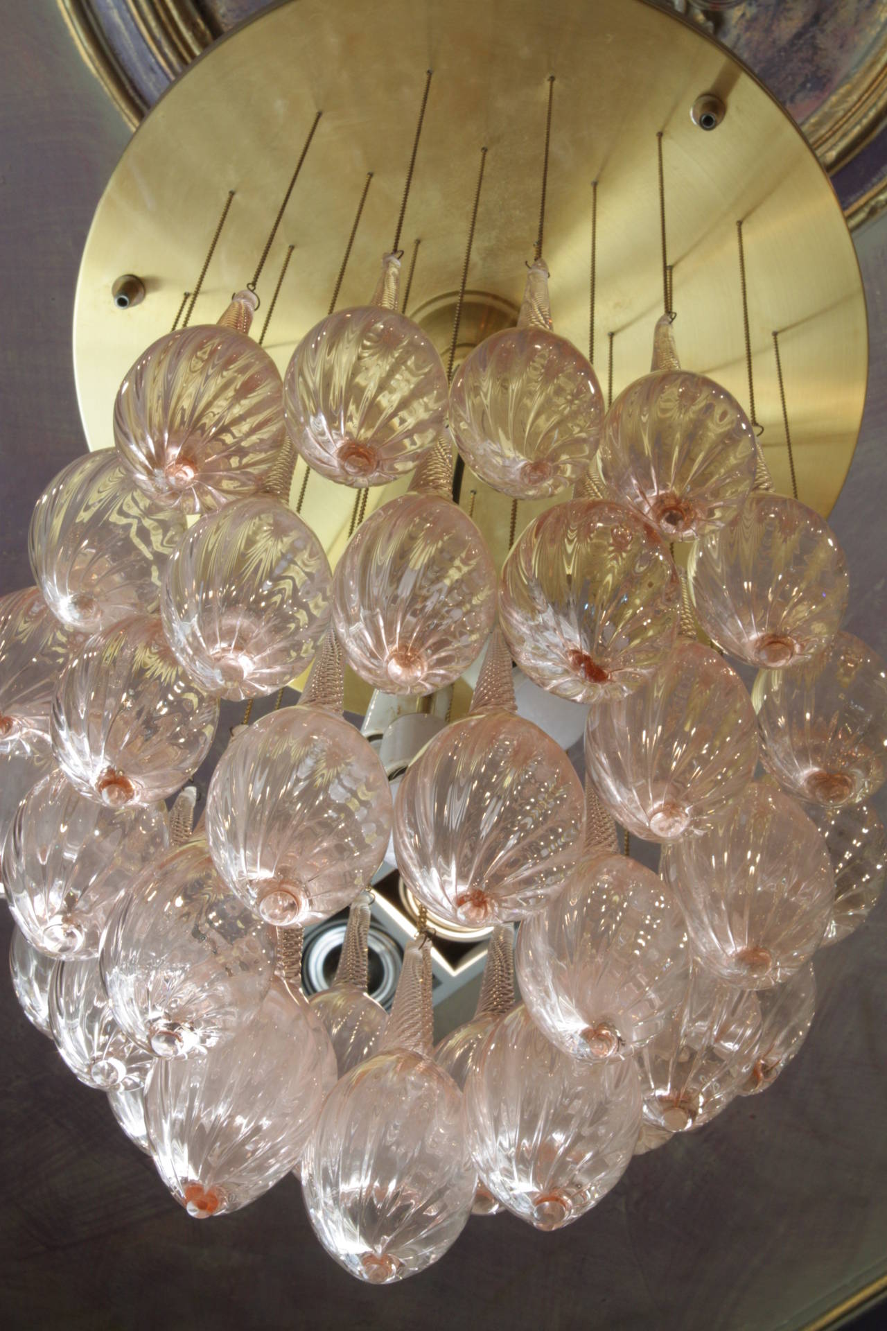 Art Glass Italian Mid-Century Modern Brass and Pink Murano Glass Teardrop Chandelier