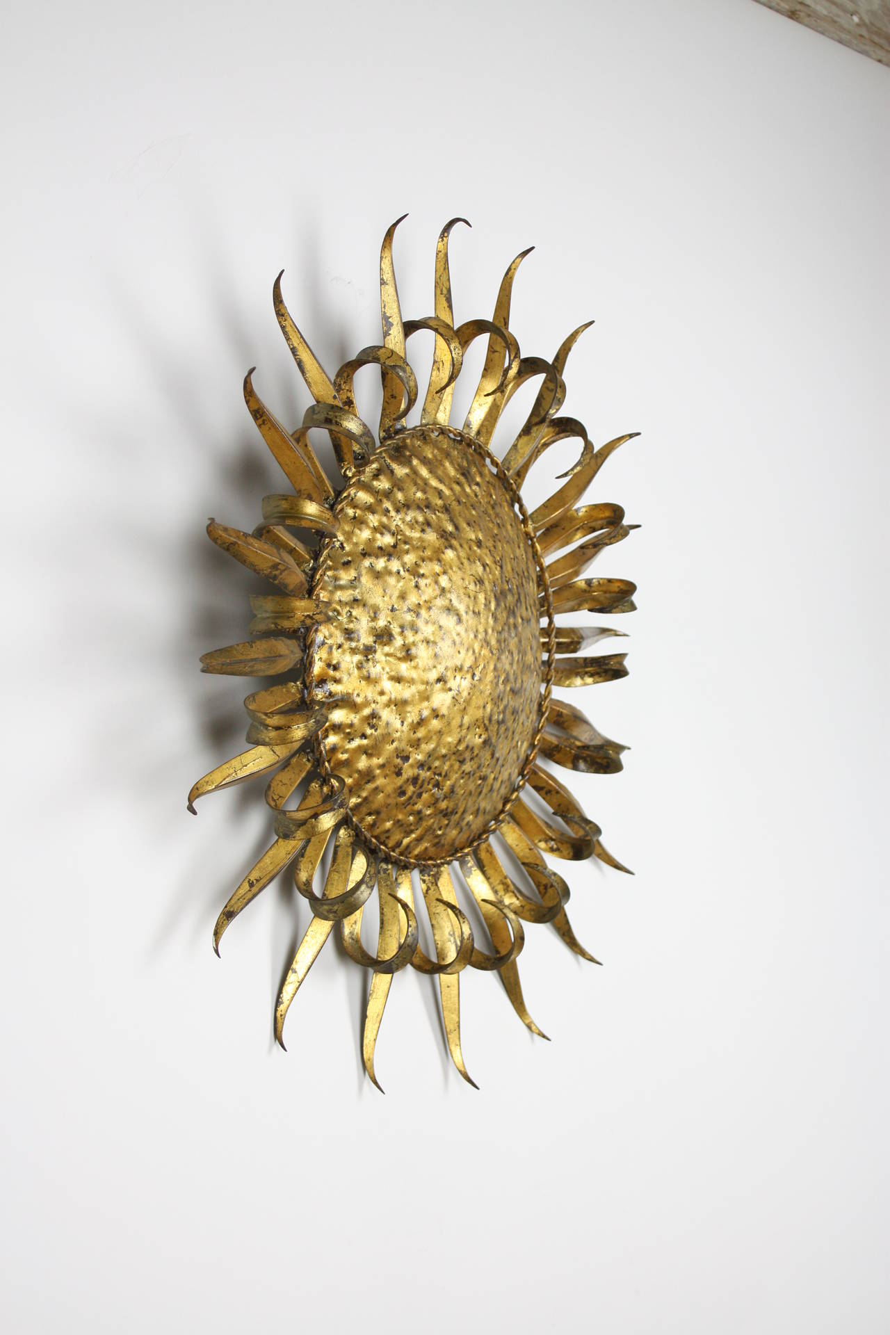 Spanish Gilt Iron Sunburst Wall Sconce or Ceiling light Fixture In Good Condition In Barcelona, ES