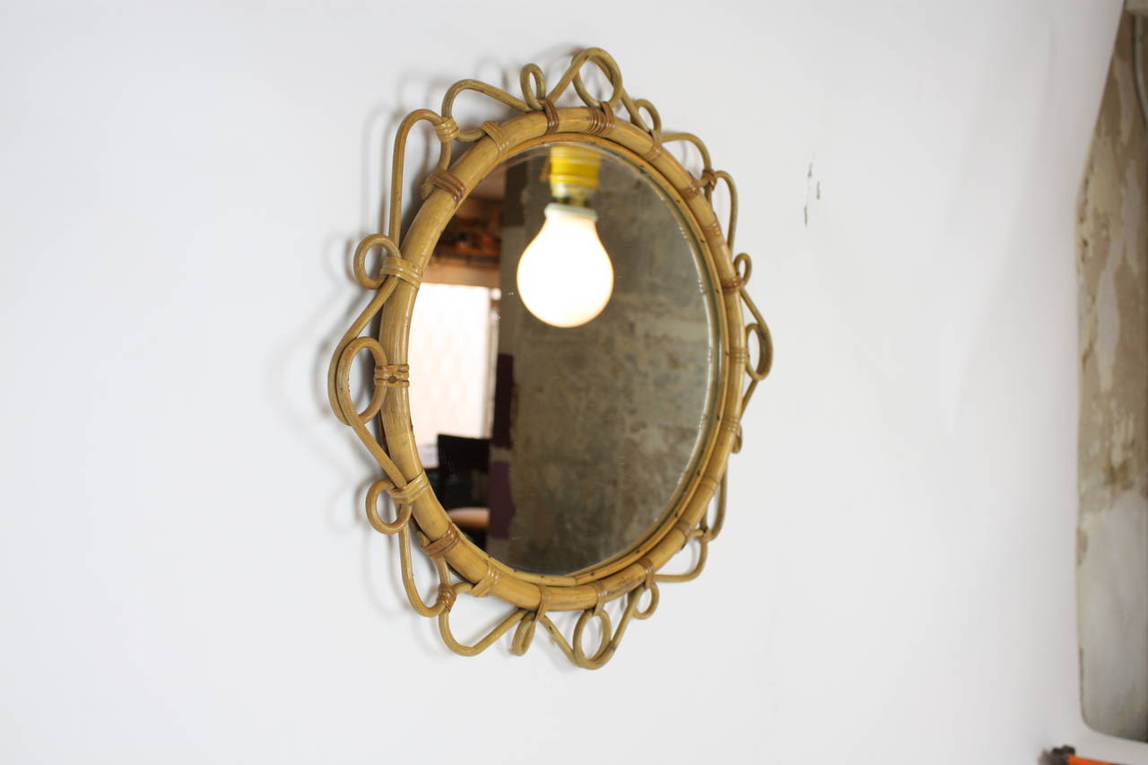 Spanish Bamboo and Wicker Oval Flowerburst Mirror In Excellent Condition In Barcelona, ES