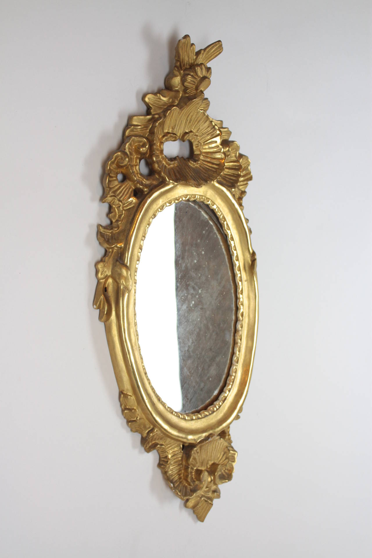 Spanish Rococo Style Giltwood Mirror In Excellent Condition In Barcelona, ES