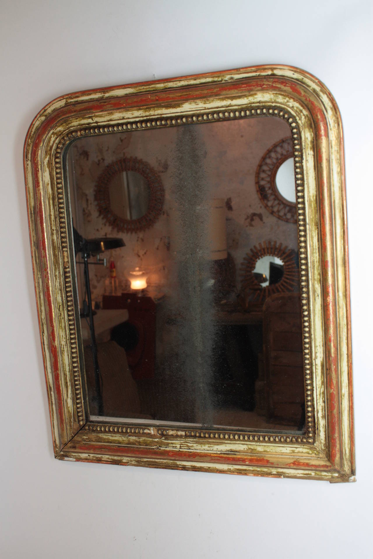 French Louis Philippe mirror with red and beige patina In Good Condition In Barcelona, ES