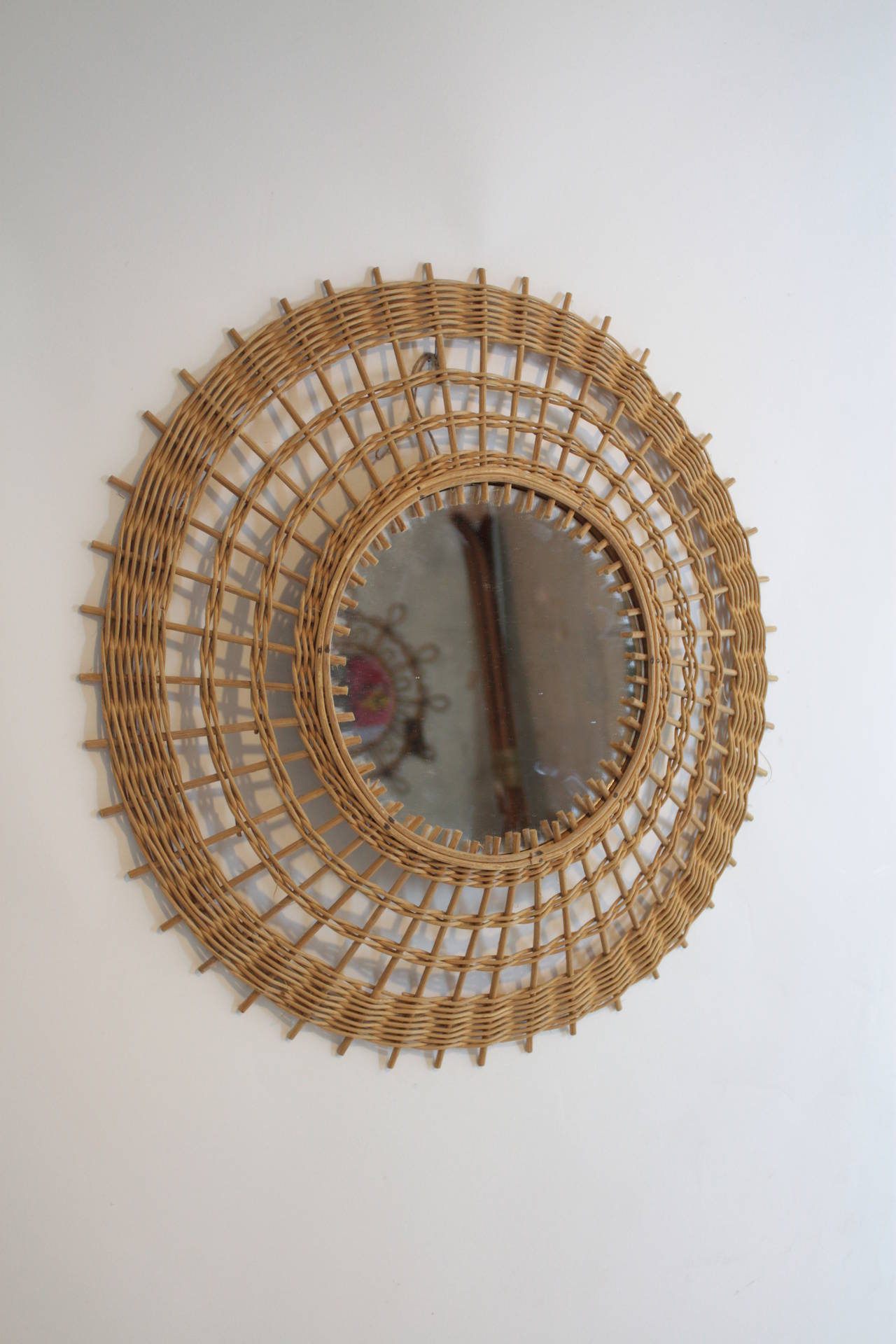 Spanish wicker sunburst mirror from the 1970s. Mediterranean Coast style.