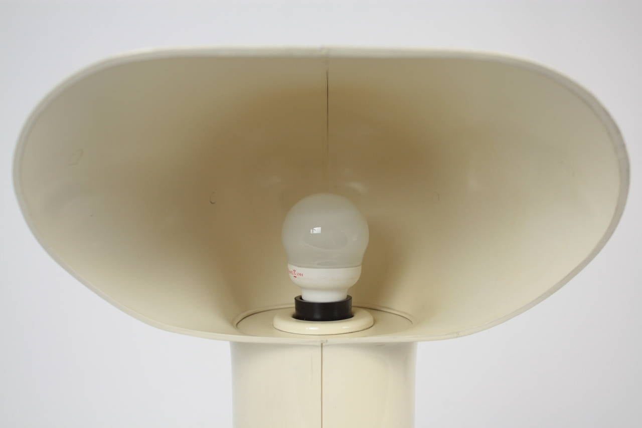 Molded Sorella Table Lamp by Guzzini