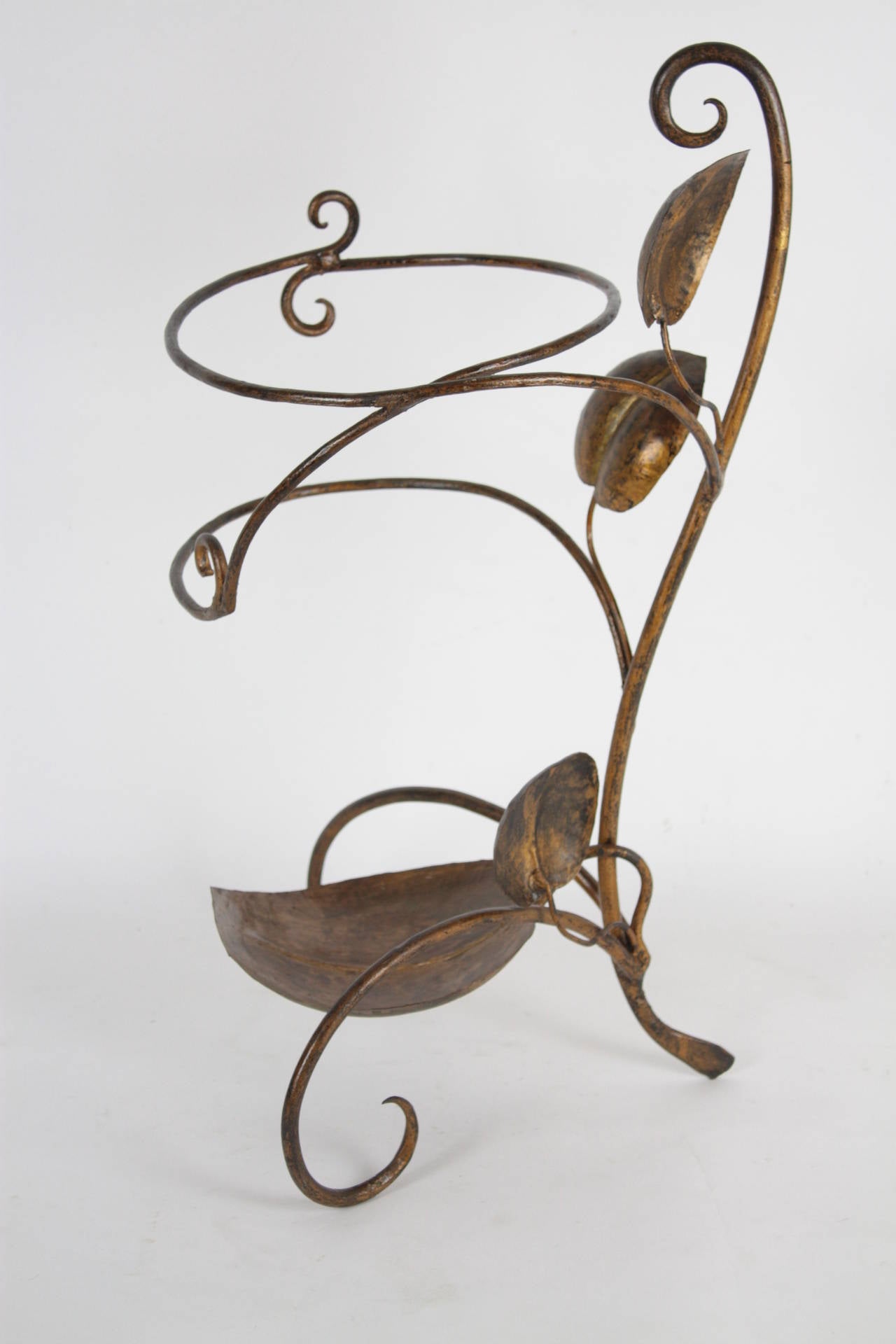 Art Nouveau Hand-Hammered Gilt Iron Umbrella Stand In Excellent Condition In Barcelona, ES