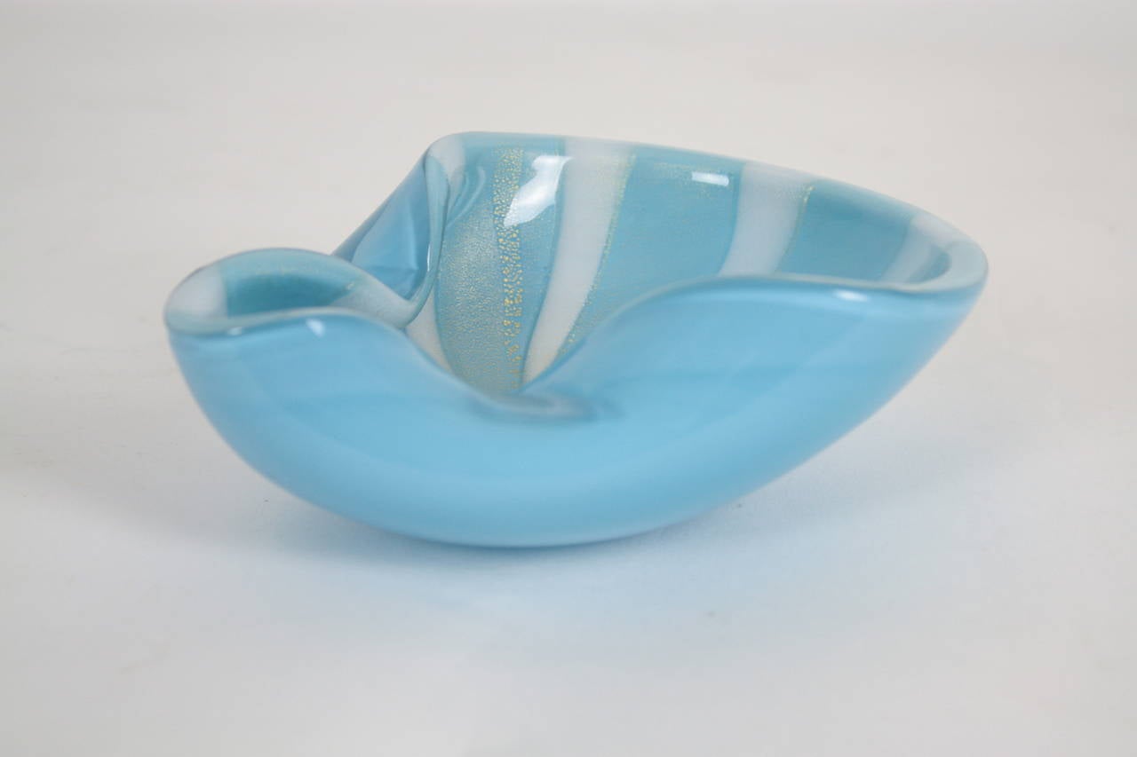 Barovier e Toso Striped Turquoise & White Glass Bowl  with Gold  Dust In Good Condition In Barcelona, ES