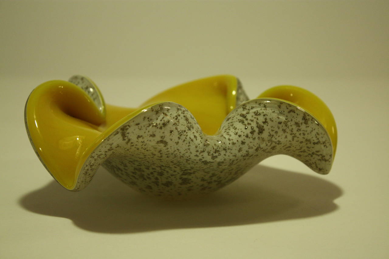 Unusual yellow and white Murano glass bowl with silver flecks art glass.