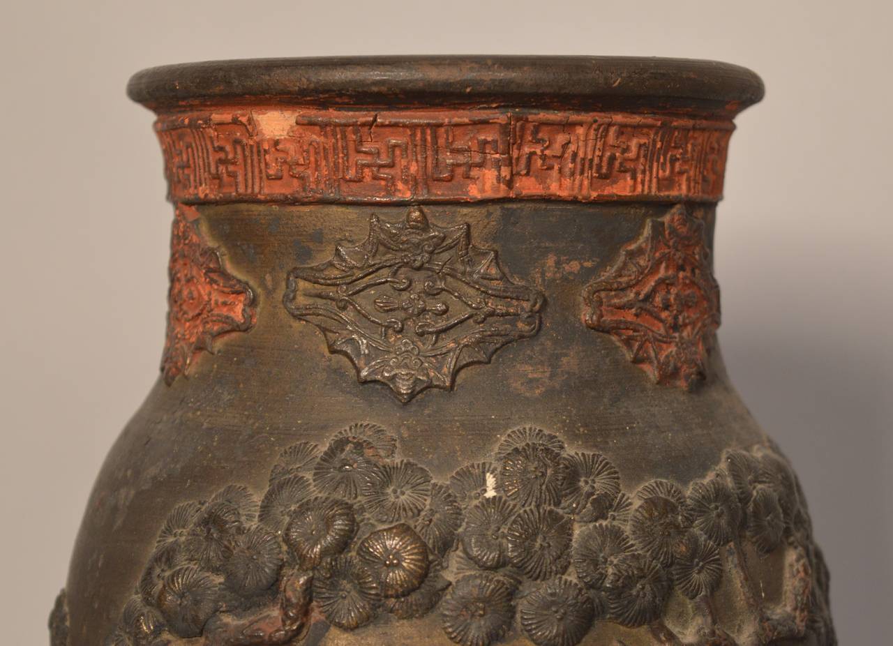 Two Vintage Provincial Chinese Terracotta Storage Vessels In Fair Condition In Antwerp, BE