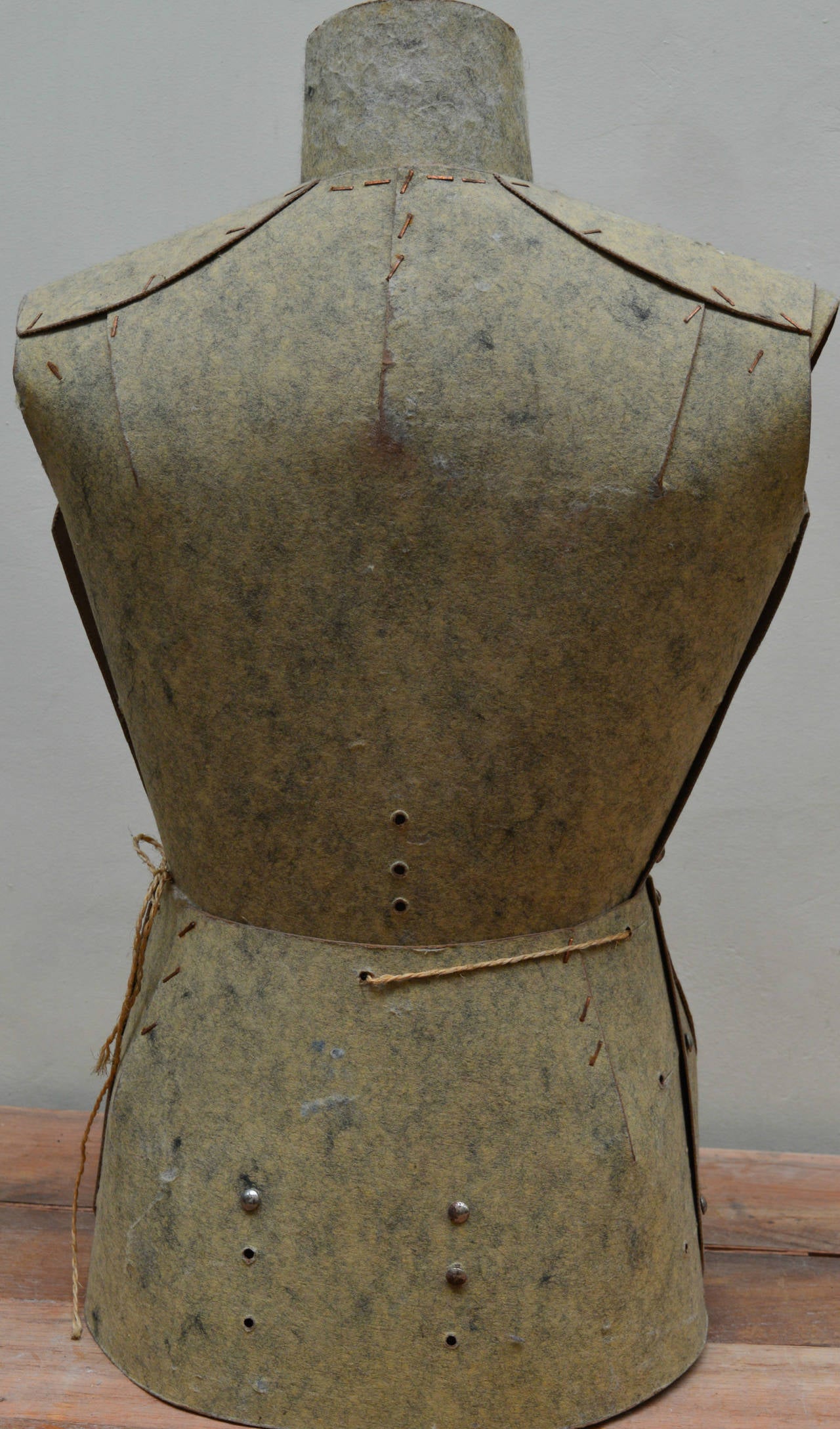 how to make a mannequin out of cardboard