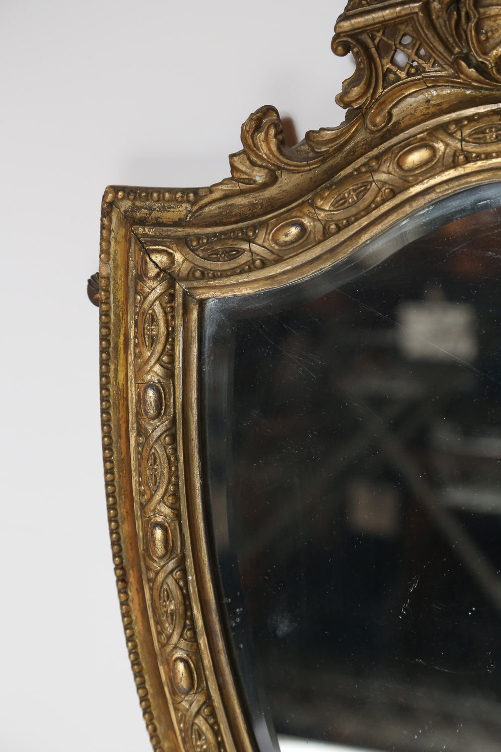 Pair of 18th Century Georgian Gilt Mirrors/Girandoles In Fair Condition For Sale In Houston, TX