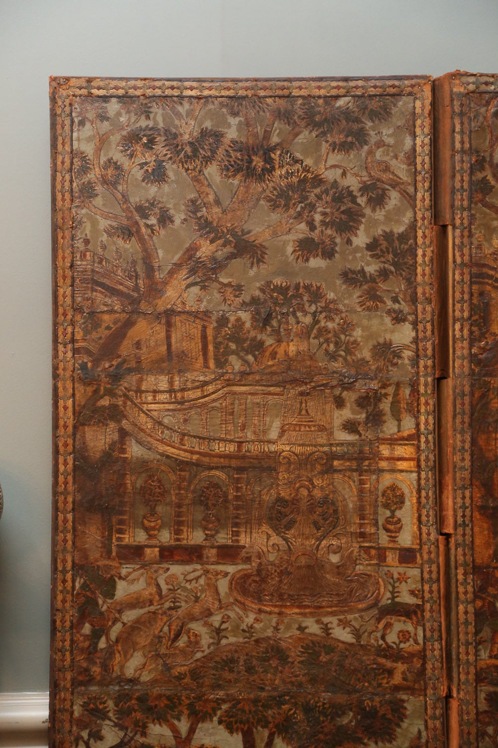 18th Century Large Embossed Venetian Leather Screen For Sale 1