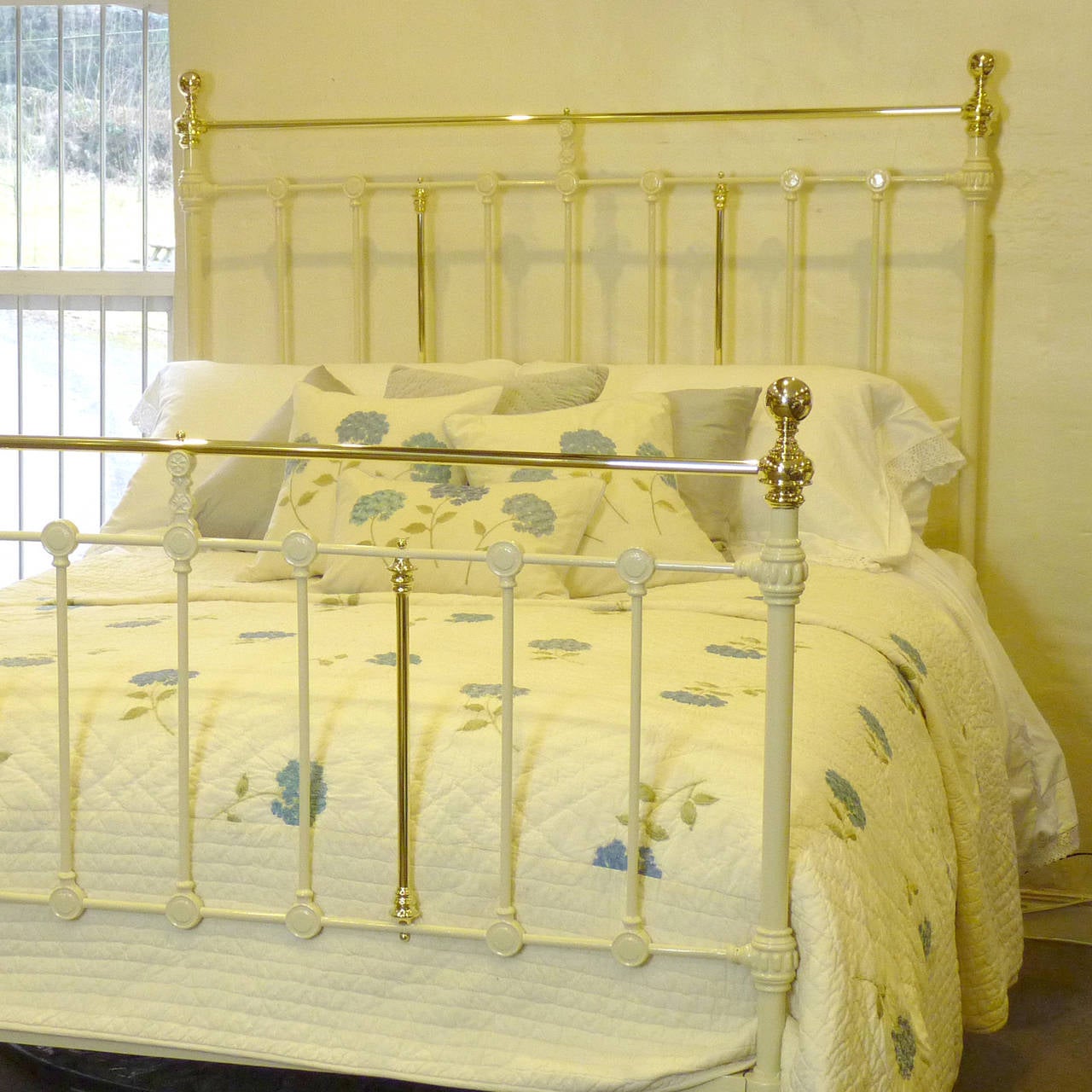 Victorian Brass and Iron Bed 4