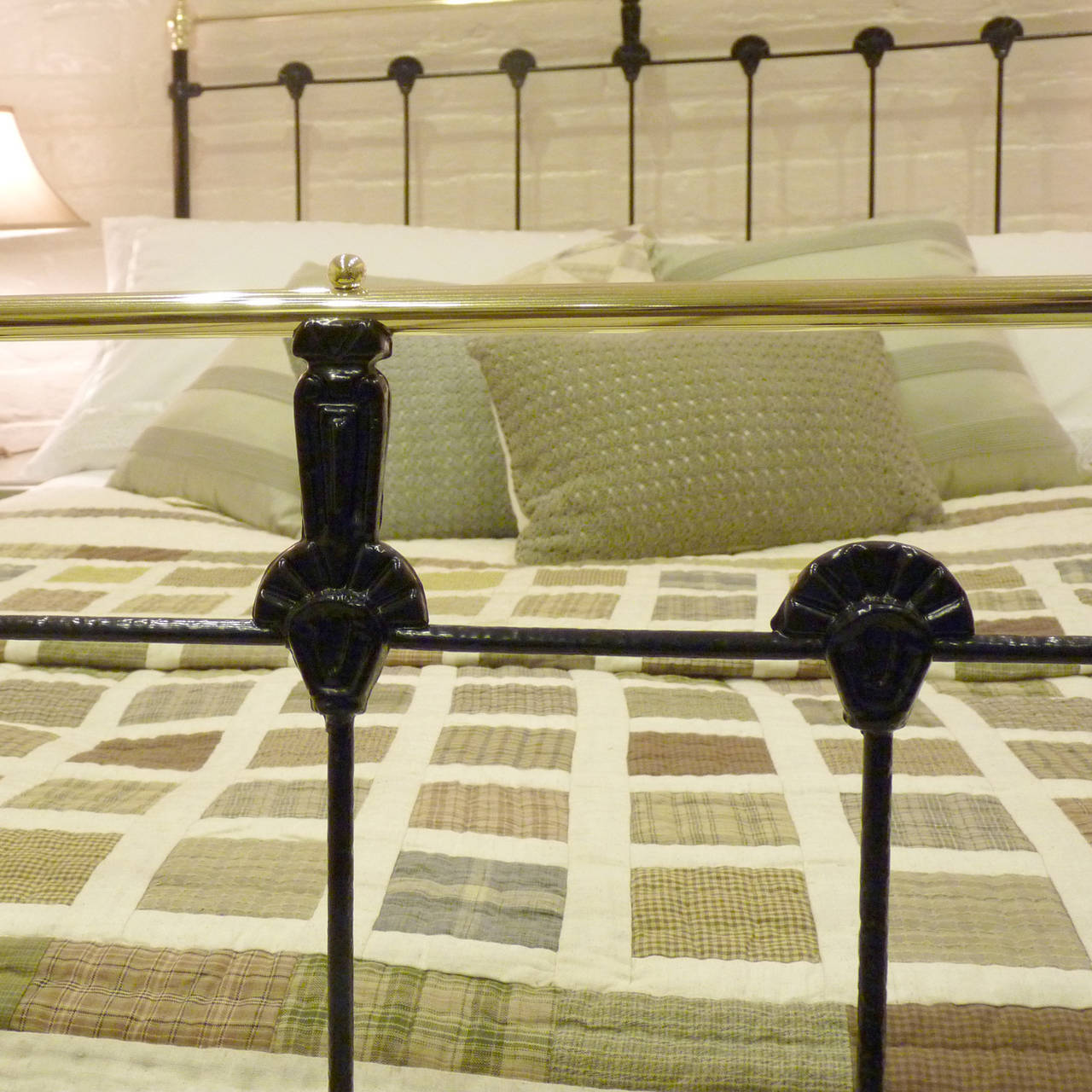 English Black Double Antique Bed