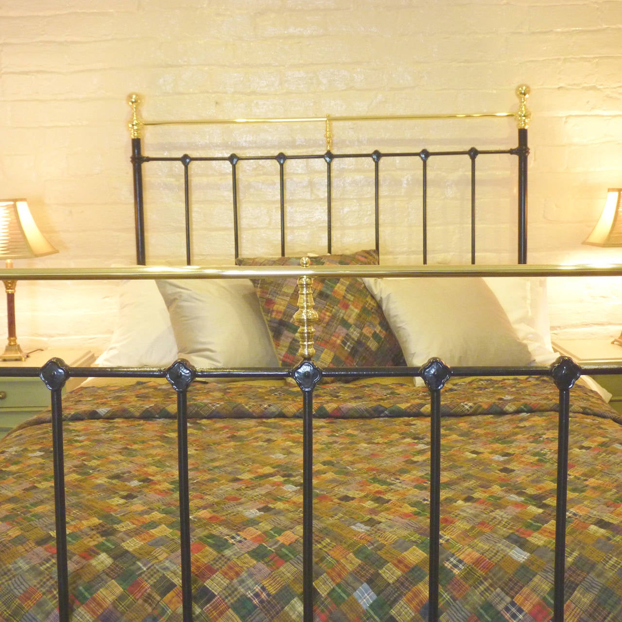 Cast Black Double Brass and Iron Bed – MD32