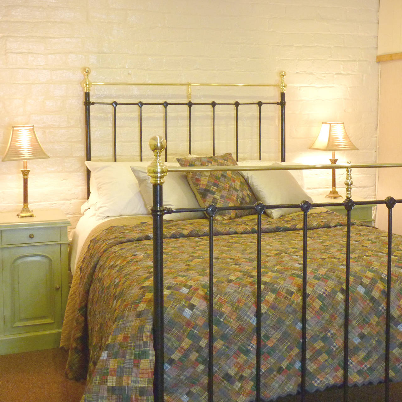 European Black Double Brass and Iron Bed – MD32