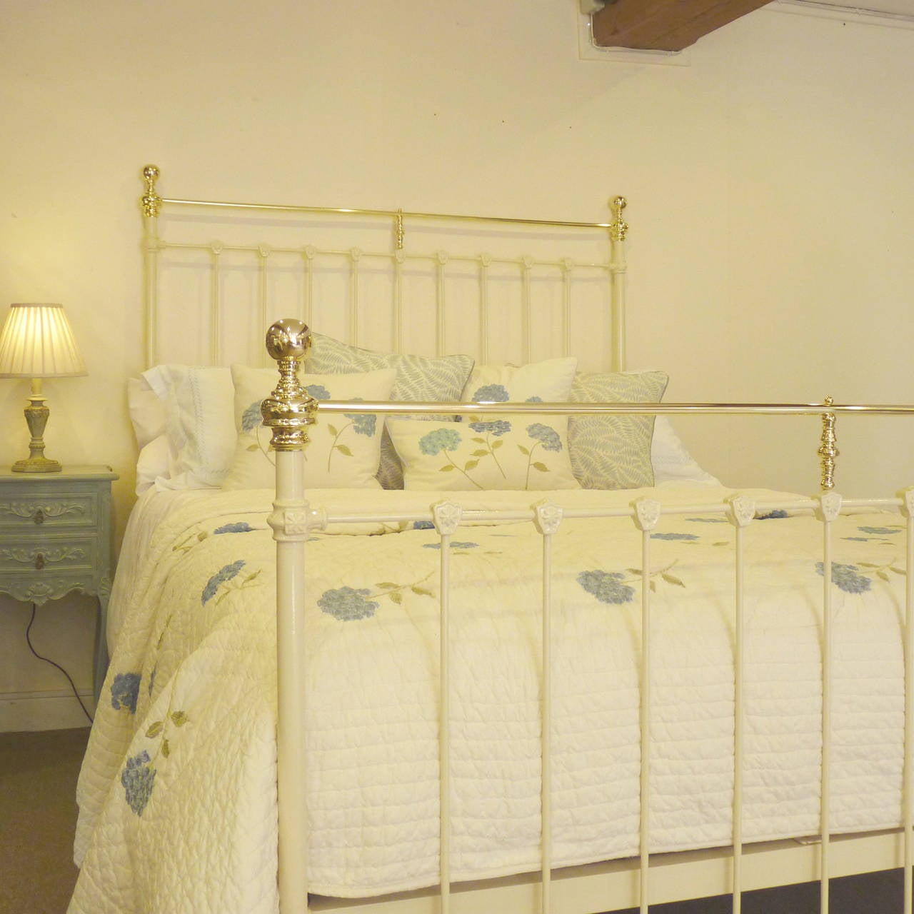 This fine example of an antique bedstead with decorative moulding that has been restored from an original frame.
The bed accepts a British king-size or American queen size base and mattress (60 in wide).
The price is for the bedstead frame alone,