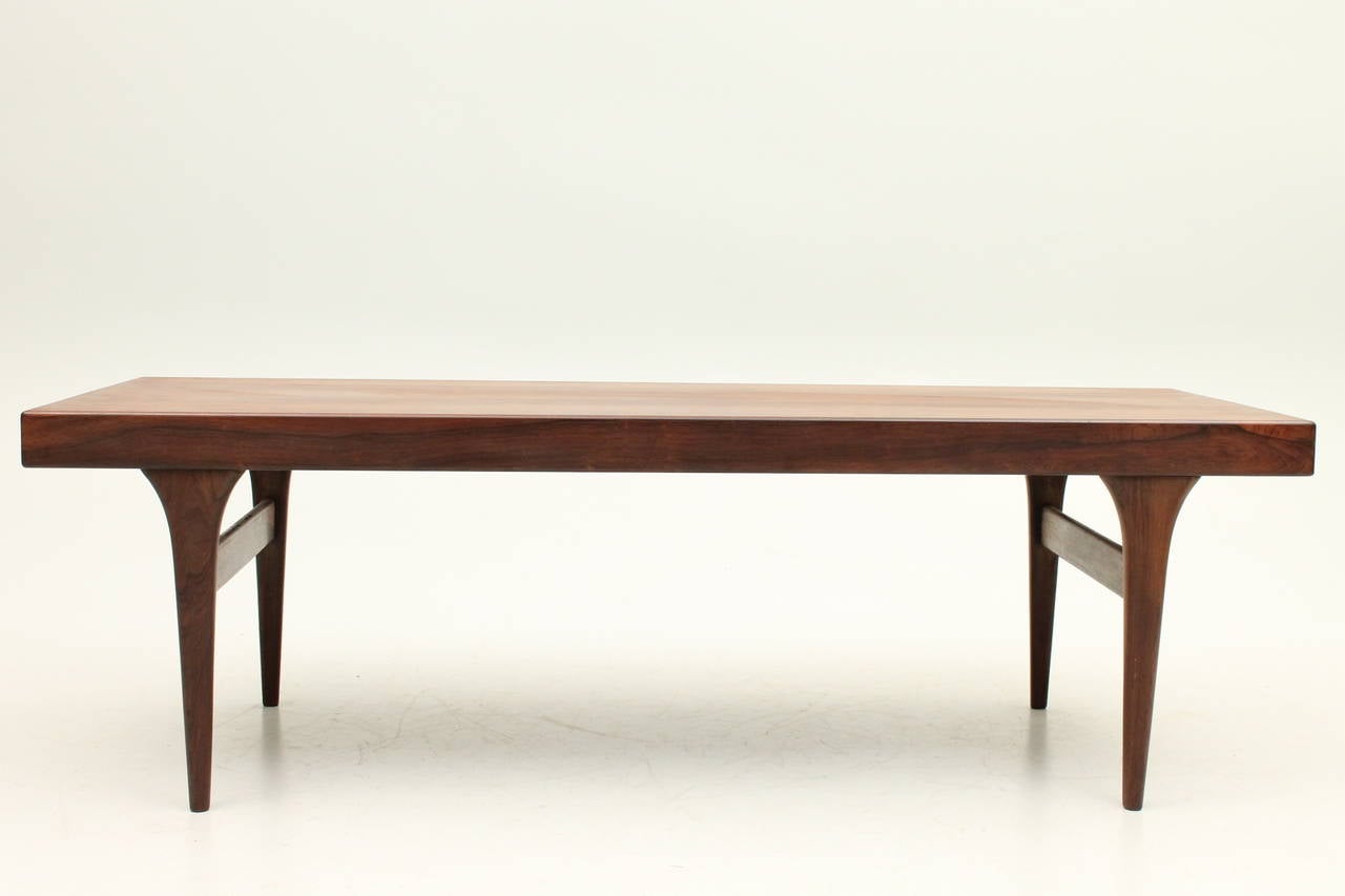 Rosewood Extendable Coffee Table by Johannes Andersen - Scandinavian Modern For Sale 1