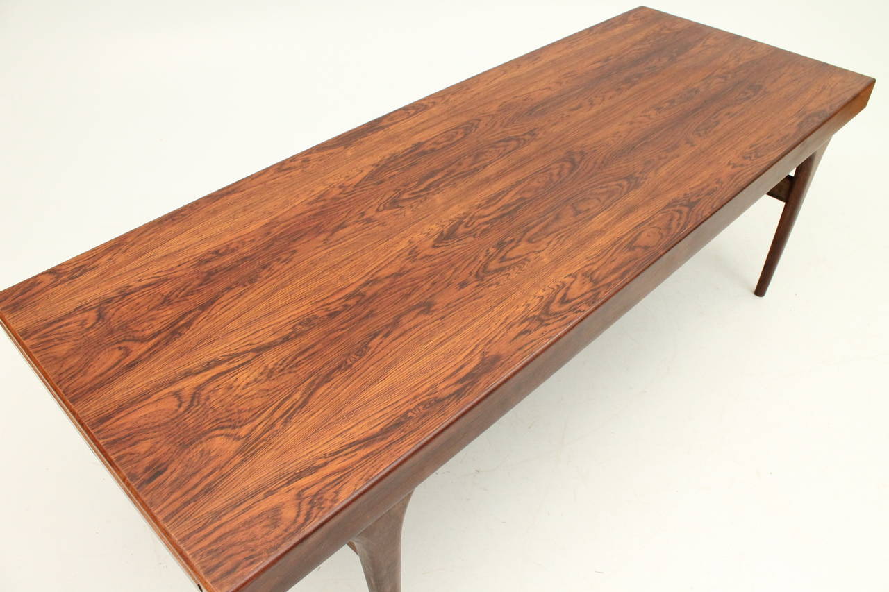 Danish Rosewood Extendable Coffee Table by Johannes Andersen - Scandinavian Modern For Sale