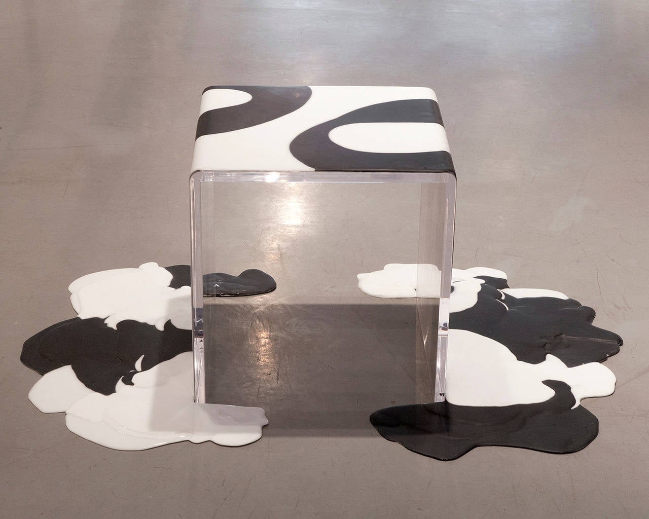 Poured Resin Side Tables in the Manner of Lynda Benglis In Excellent Condition In New York, NY