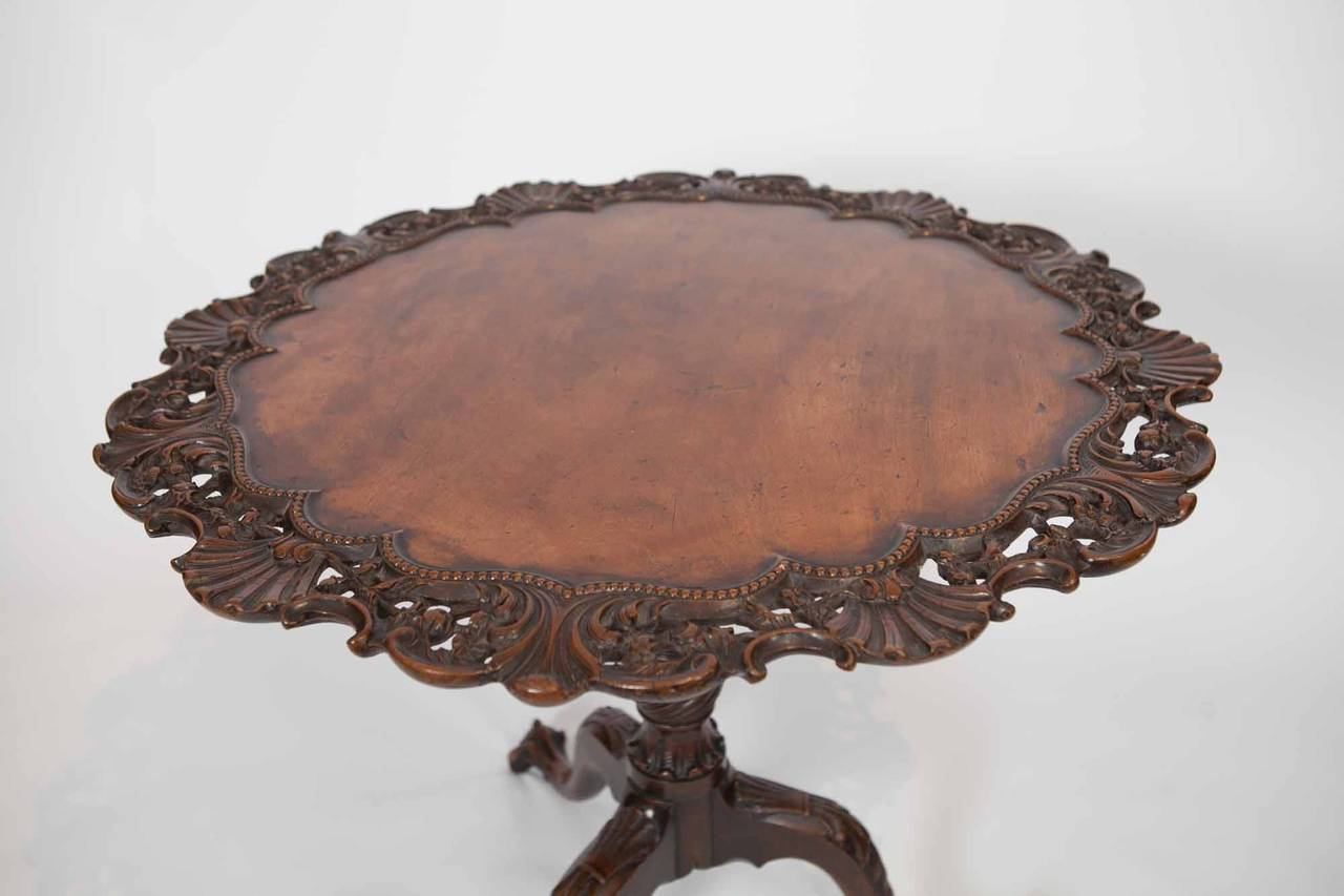Table d'appoint en acajou George III du début du XIXe siècle en vente 1