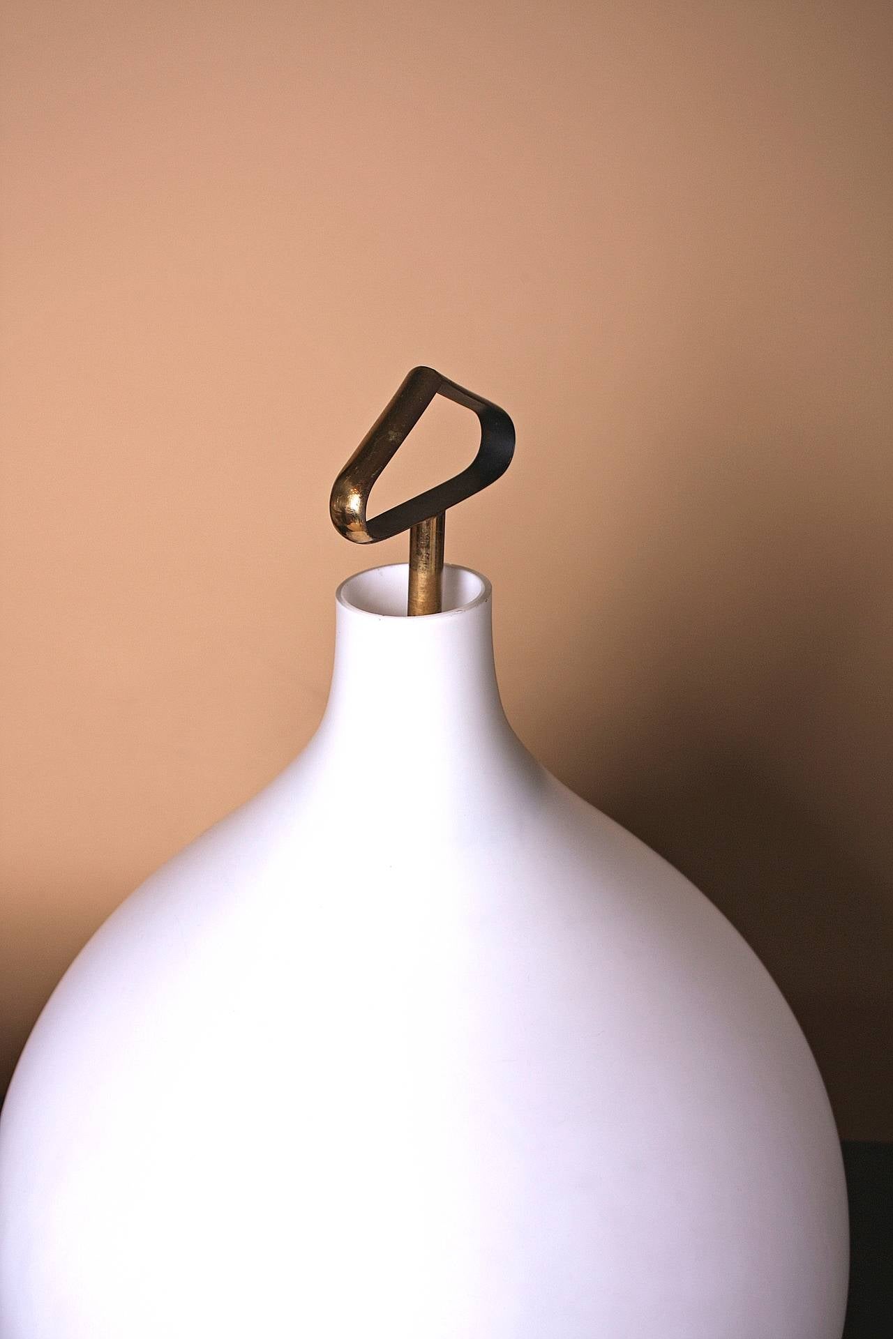Stilnovo Tripod Lamp In Excellent Condition For Sale In Santa Monica, CA