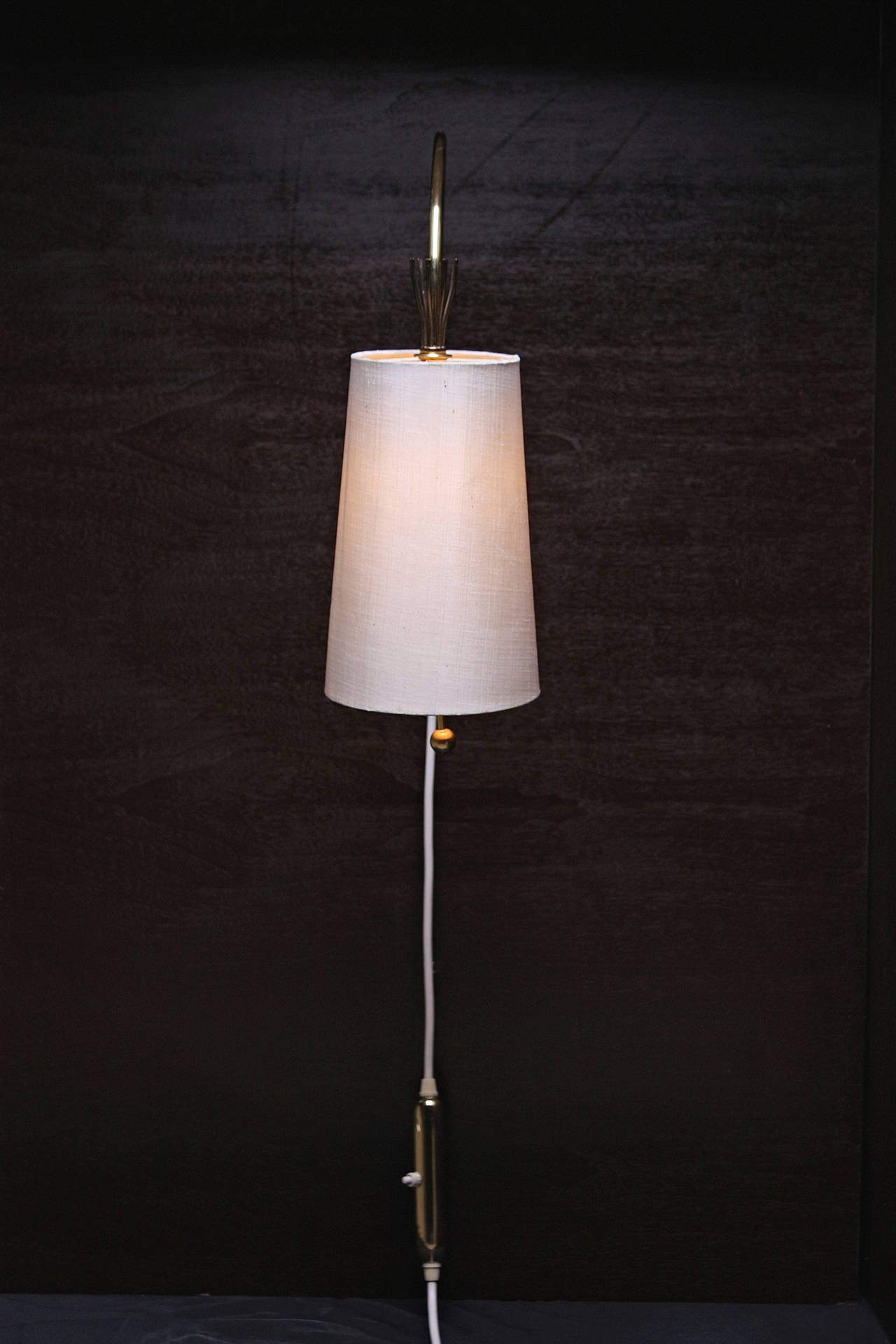 German Vereinigte Werkstätten Swing Arm Lamp For Sale