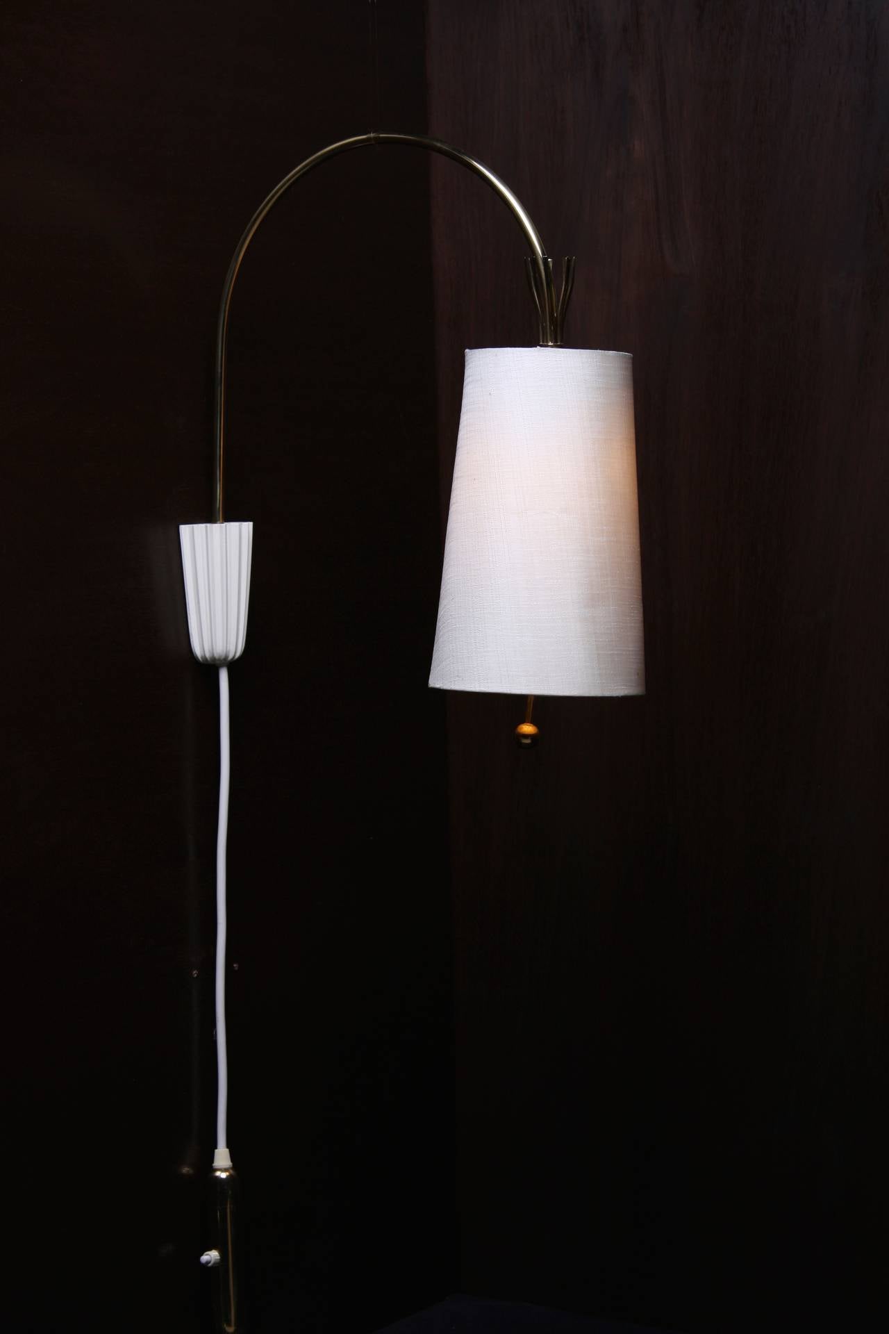 Mid-Century Modern Vereinigte Werkstätten Swing Arm Lamp For Sale