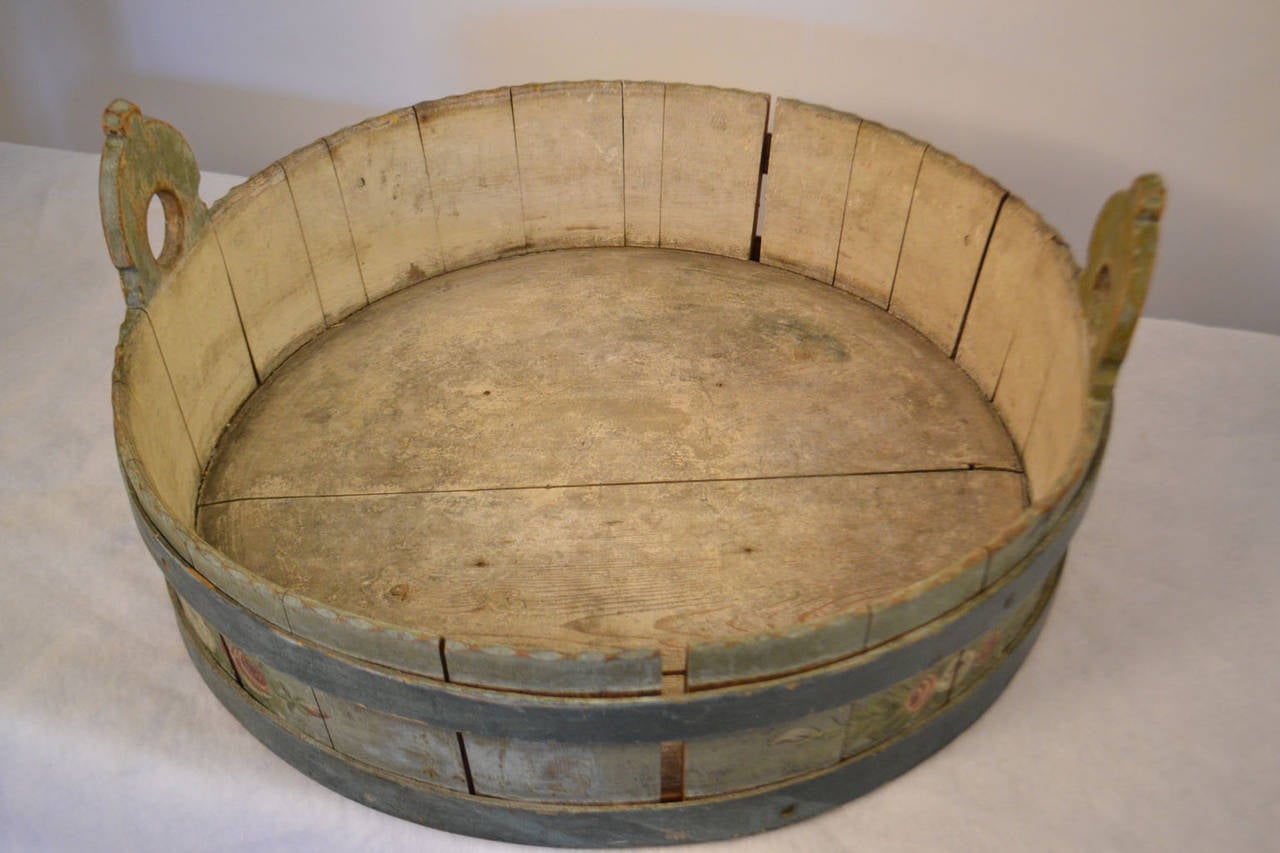 European 19th Century Round Painted Wood Container from Alsace For Sale