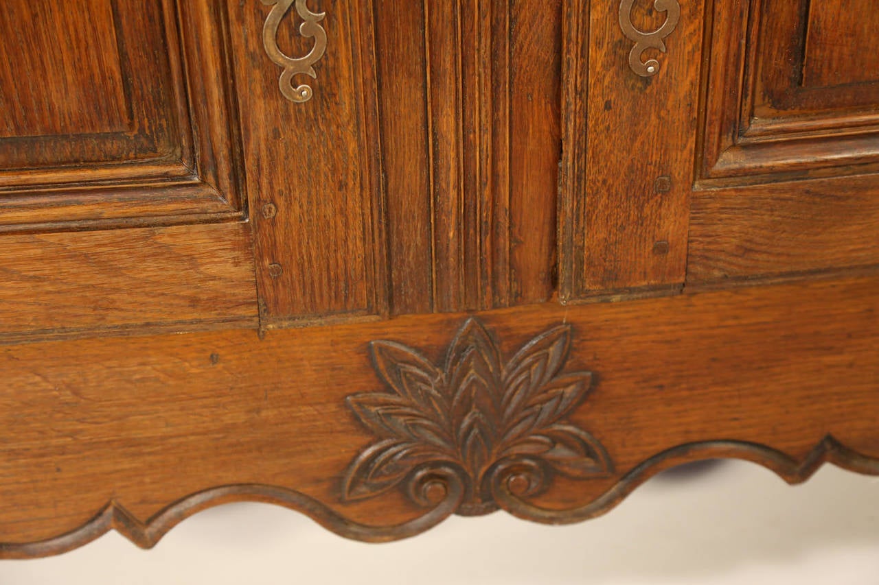 19th Century Louis XV Oak Buffet In Good Condition For Sale In Vista, CA